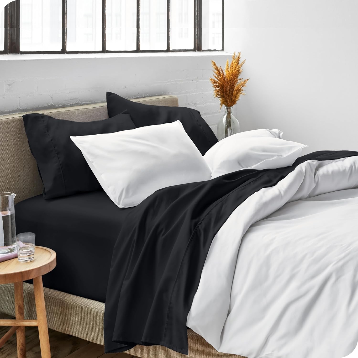 Luxury 1800 Thread Count Queen Sheet Set - Ultra-Soft Microfiber, Deep Pockets