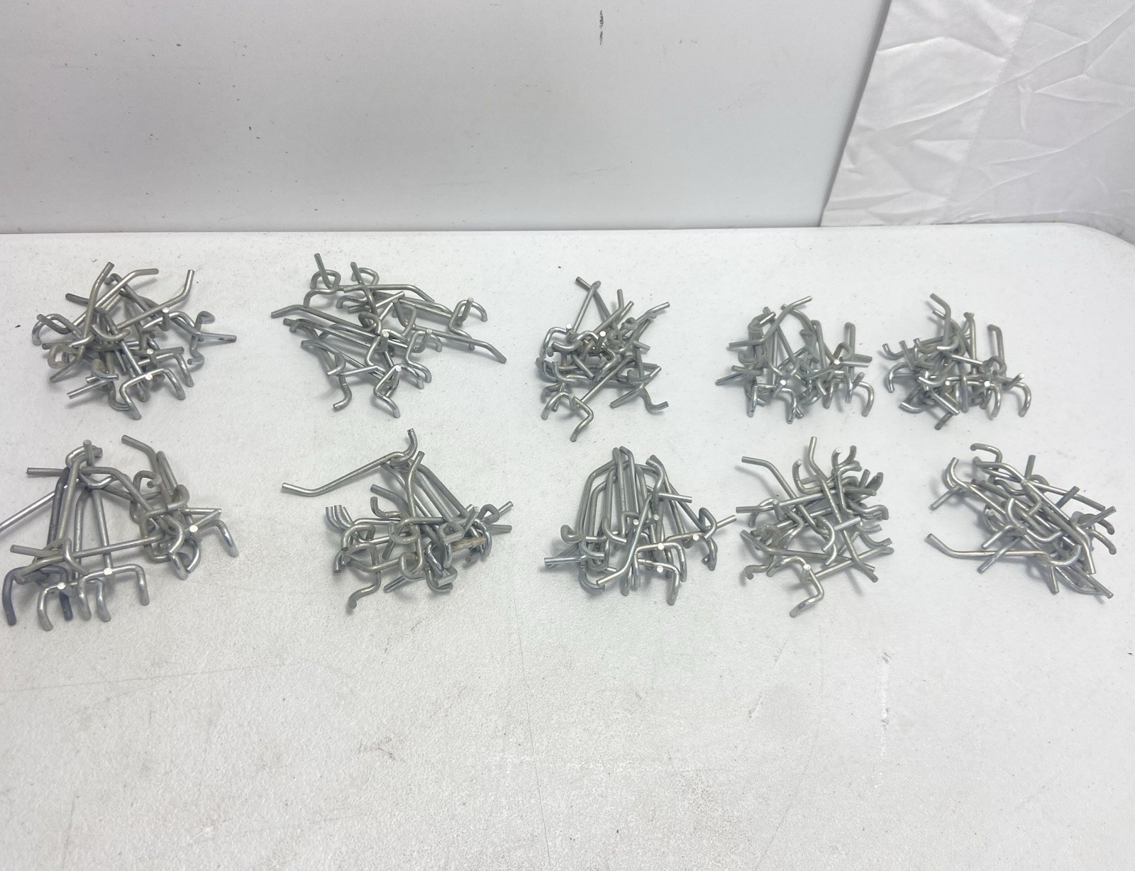 3” peg hooks - Lot Of 200