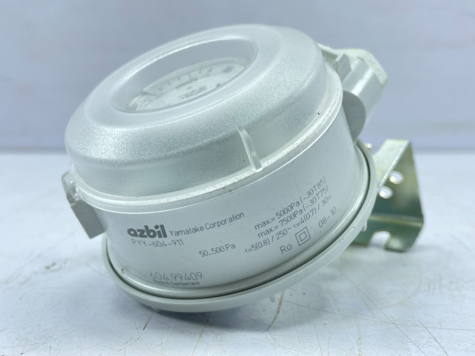 azbil PYY-604-911 604.99409 Yamataka Differential Pressure Switch Controller