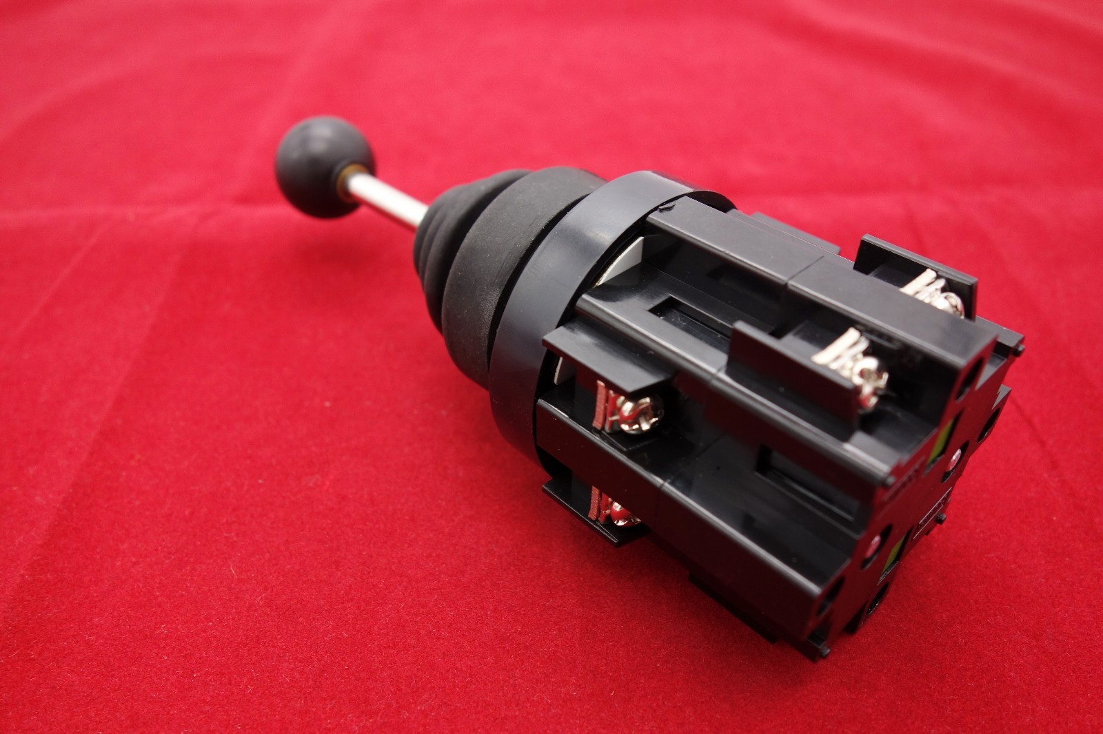 1x 30mm 4 Direction Maintained Monoleaver Joystick controllers Cutout Self reset