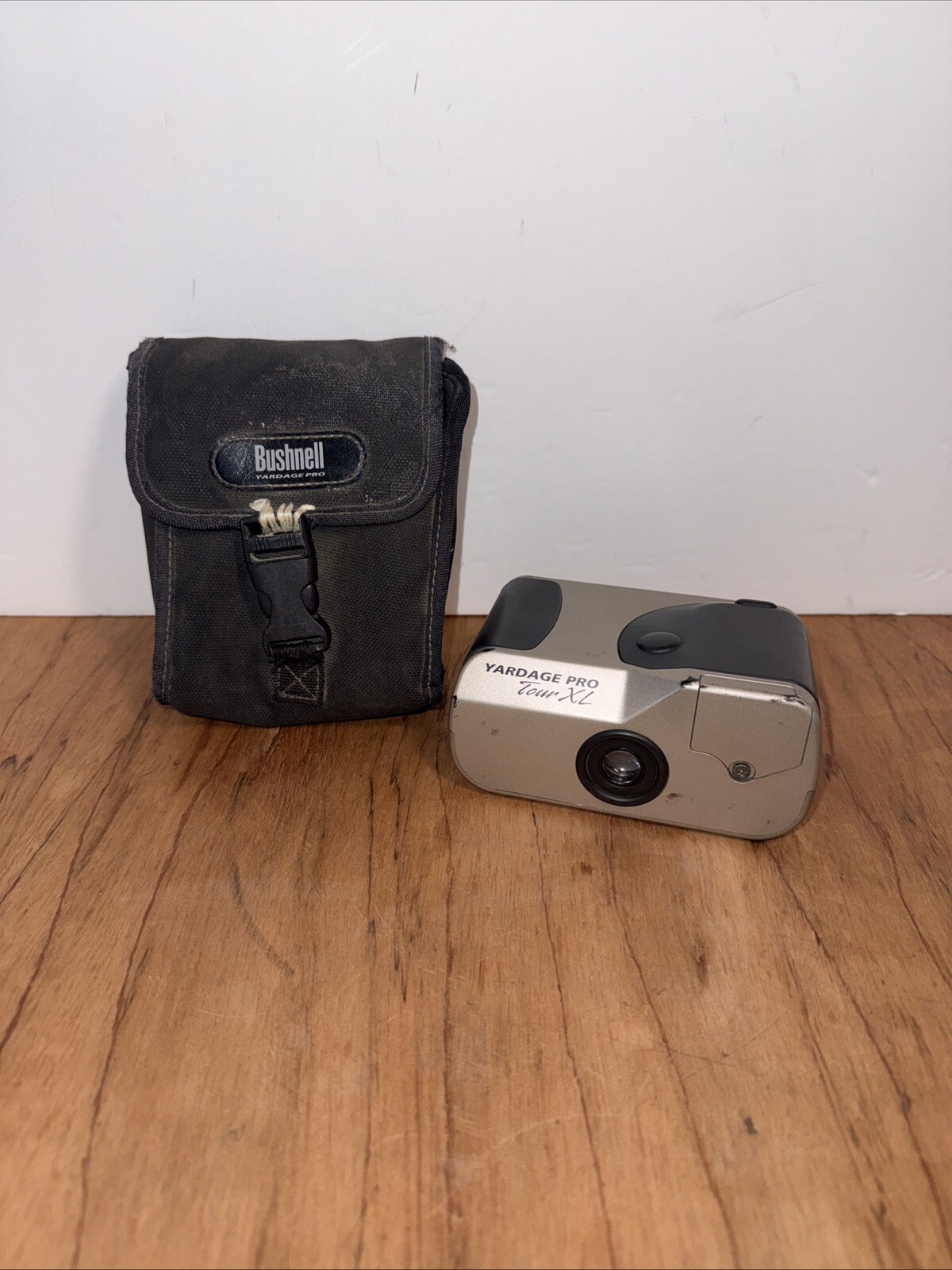 PARTS ONLY   Bushnell Yardage Pro Tour Laser Rangefinder with Case   PARTS ONLY