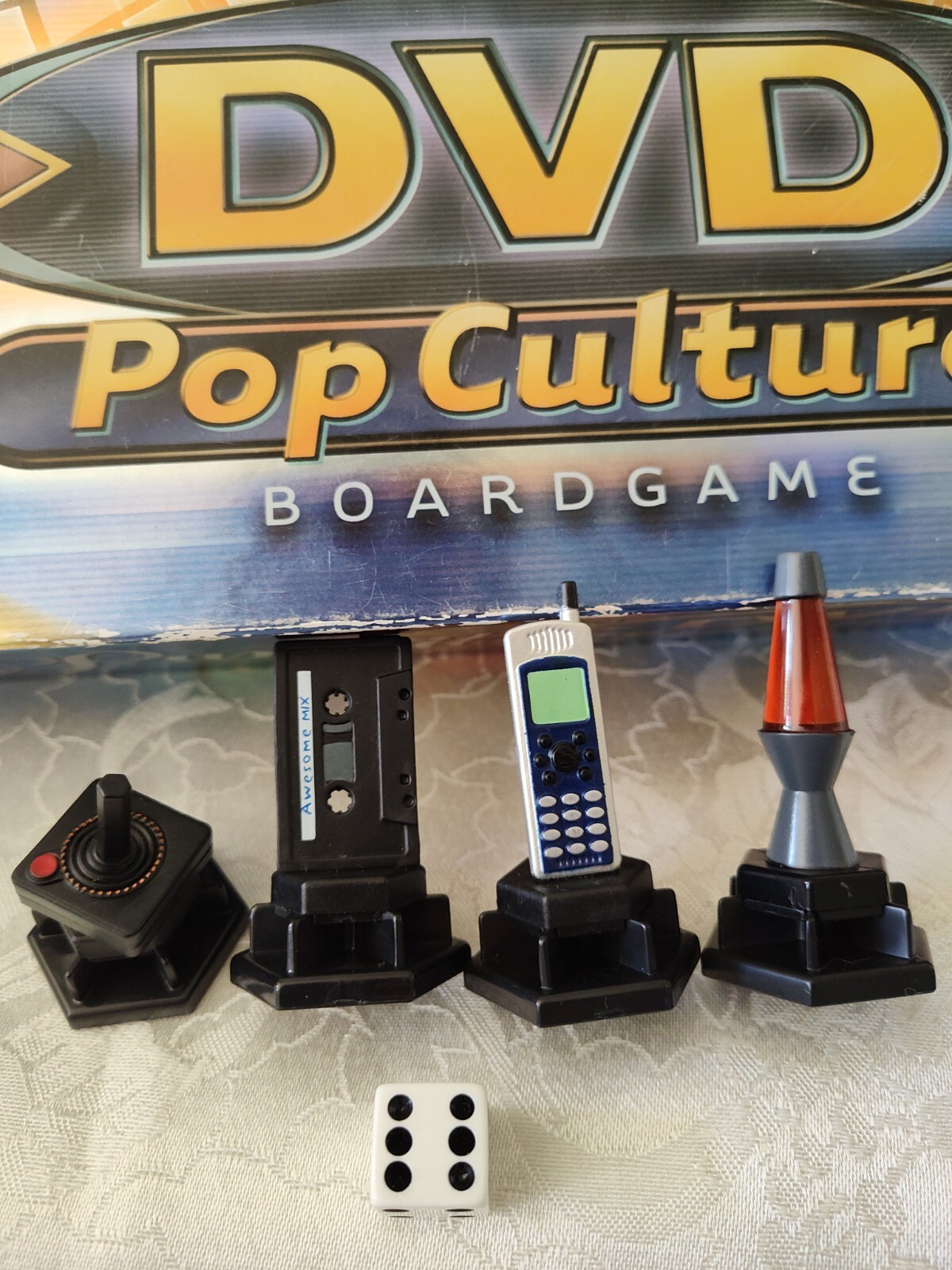 Trivial Pursuit DVD Pop Culture 4 Tokens and Die Excellent Condition Replacement