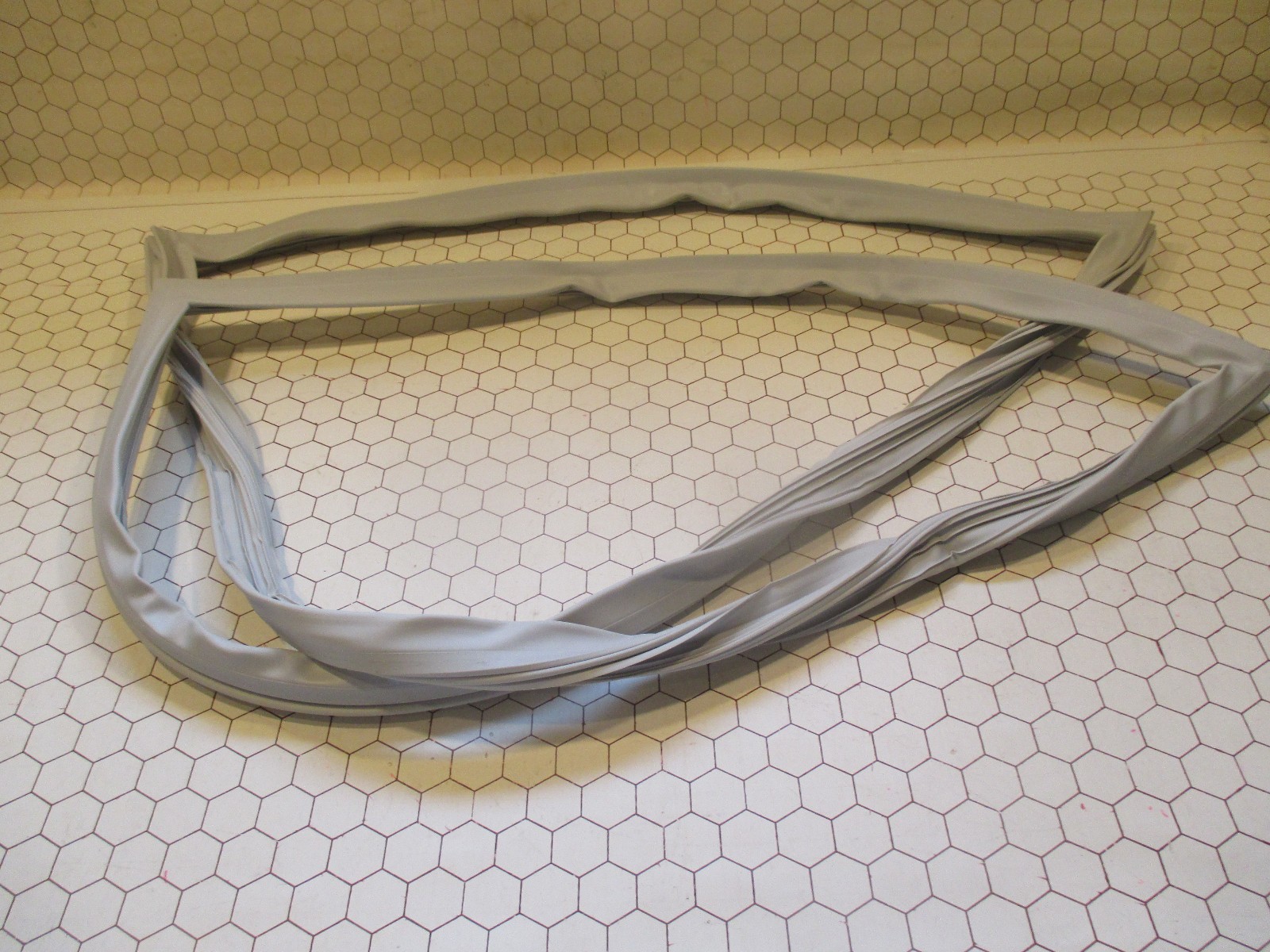 1 LG Refrigerator Door Seal/Gasket ADX52752666
