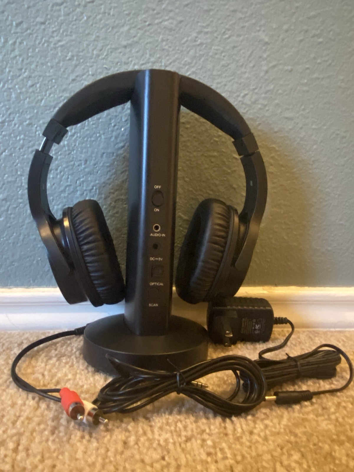 Brand New Wireless Black TV/Desktop Headset With Charging Stand  Price Per Unit