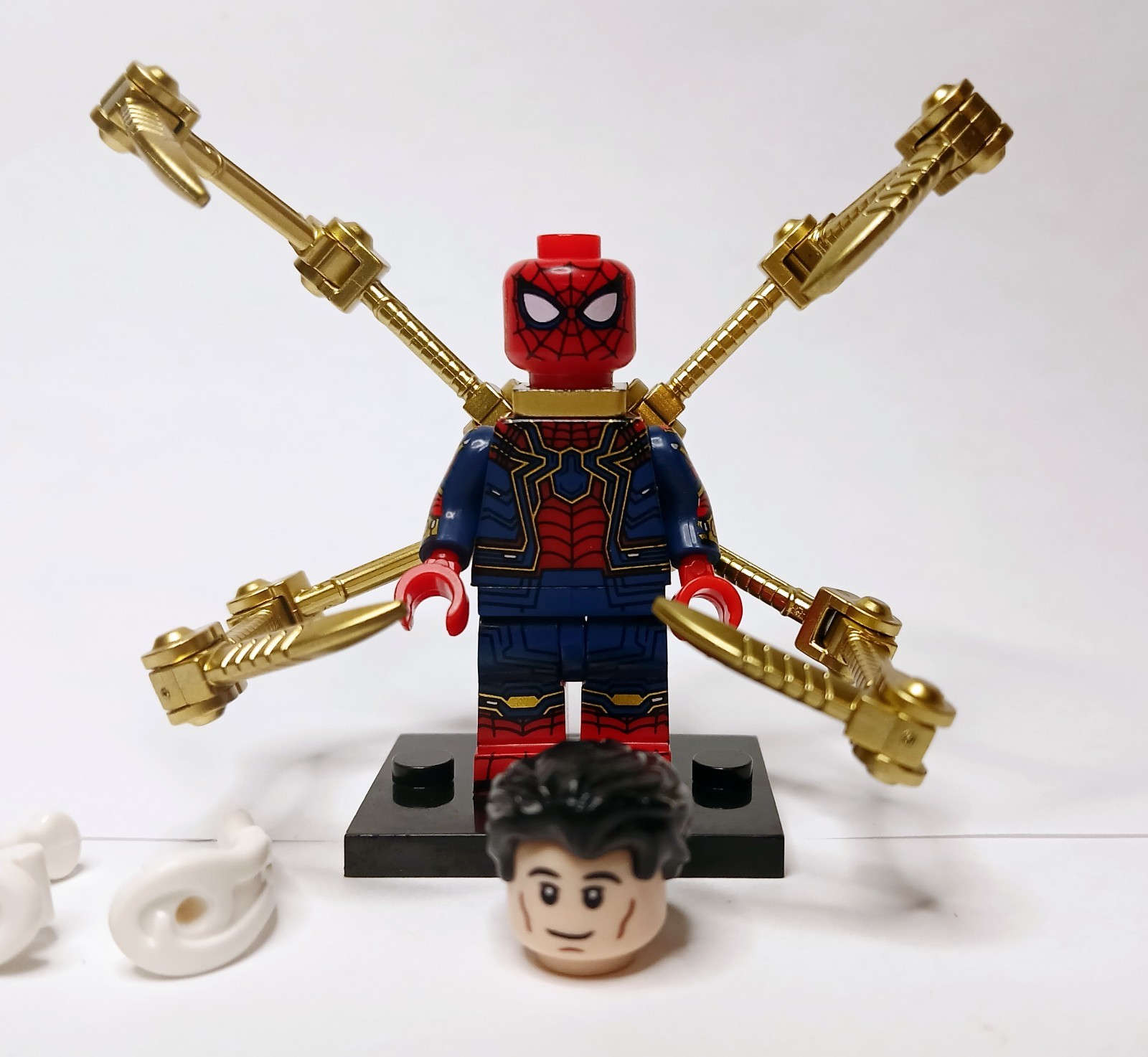 Iron Spider-man Minifig