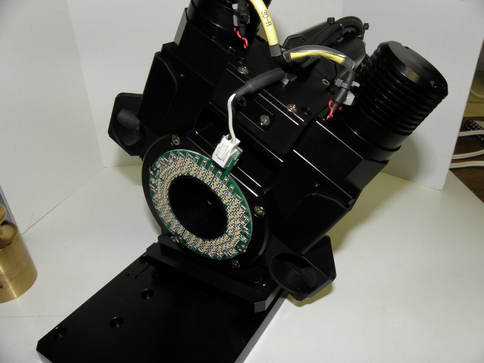 Machine Vision with Adimec-1000m and 145LED ring lamp and off axis illuminators