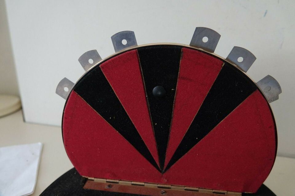 Razor Blade European Import Mystery Magic Trick Mentalism