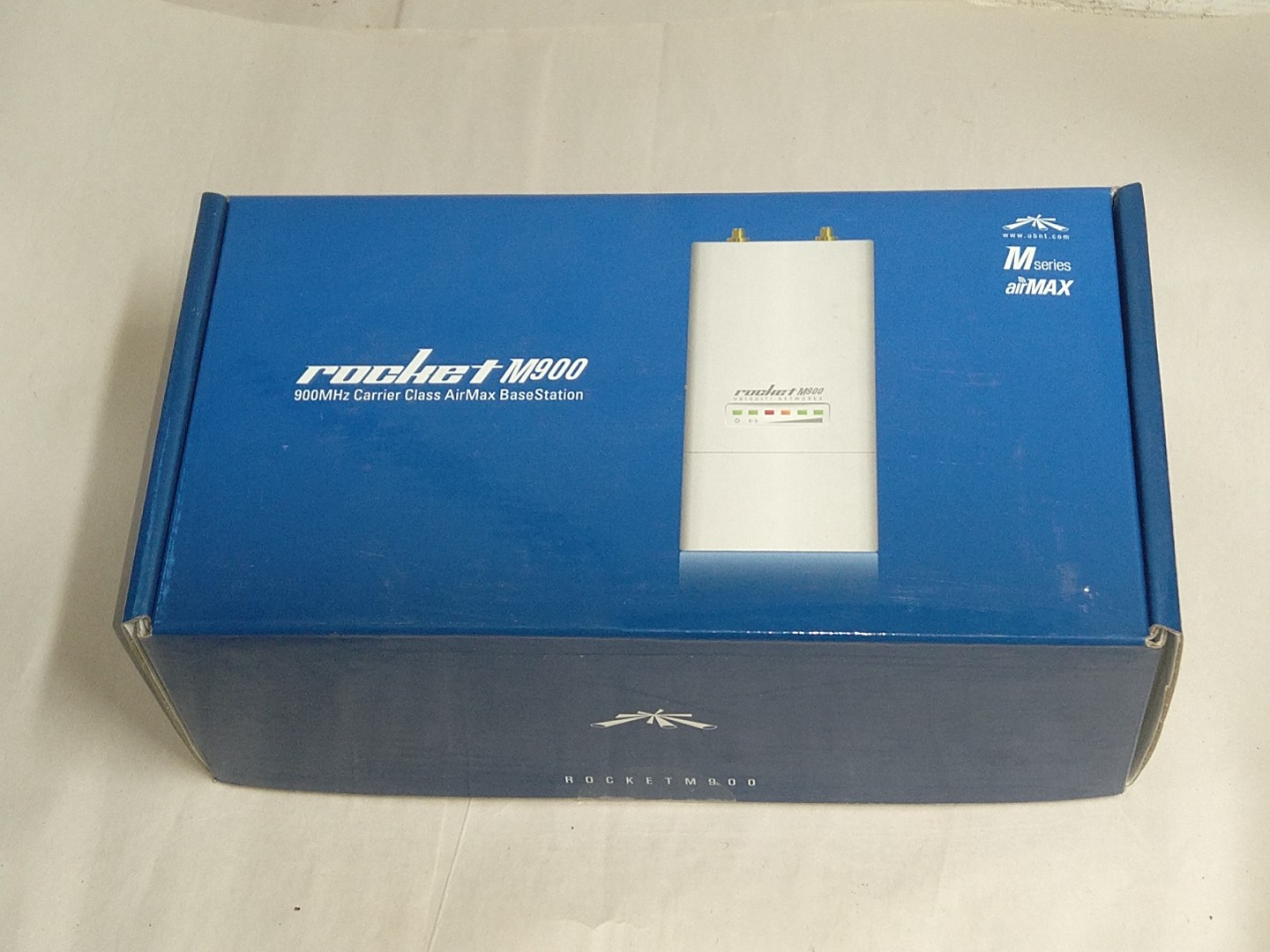 Ubiquiti Rocket M900 M9 900MHz Hi Power AirMax Access Point Base Station Airos