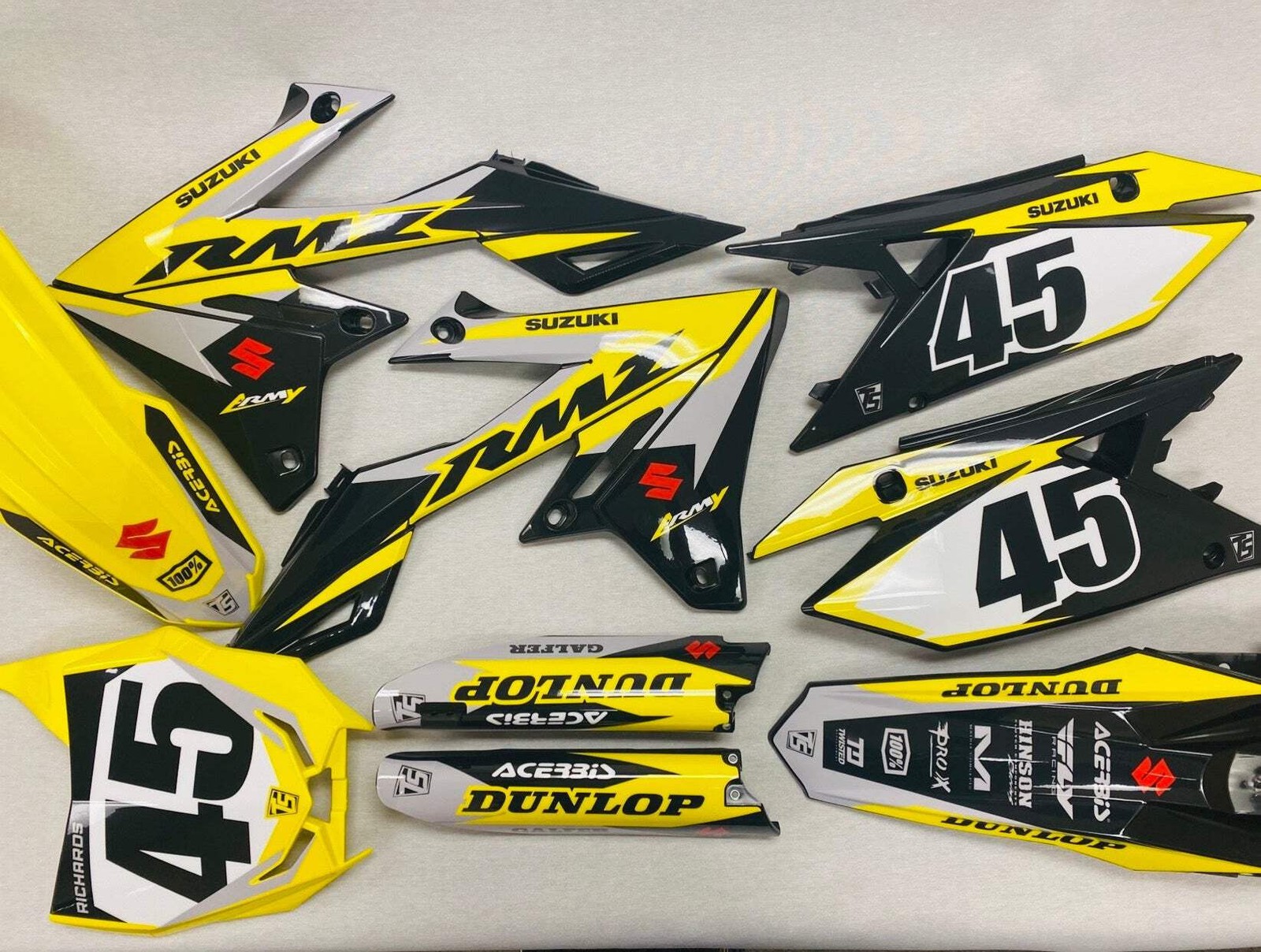 GRAPHICS AND PLASTIC SUZUKI 2019-2026 RMZ250 2018-2026 RMZ450 RM-Z SUZUKI REV GA