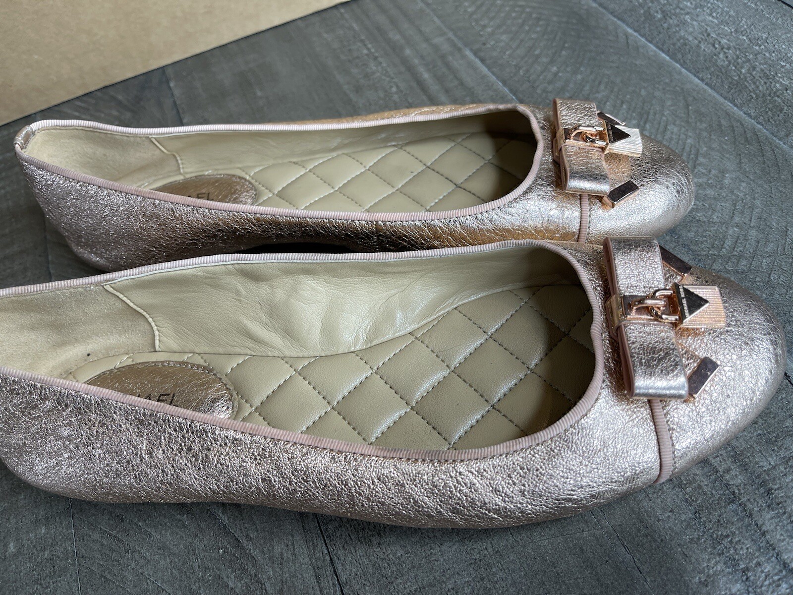 Michael Kors Alice lock charm bow Ballet Flats Leather Metallic RoseGold 9.5