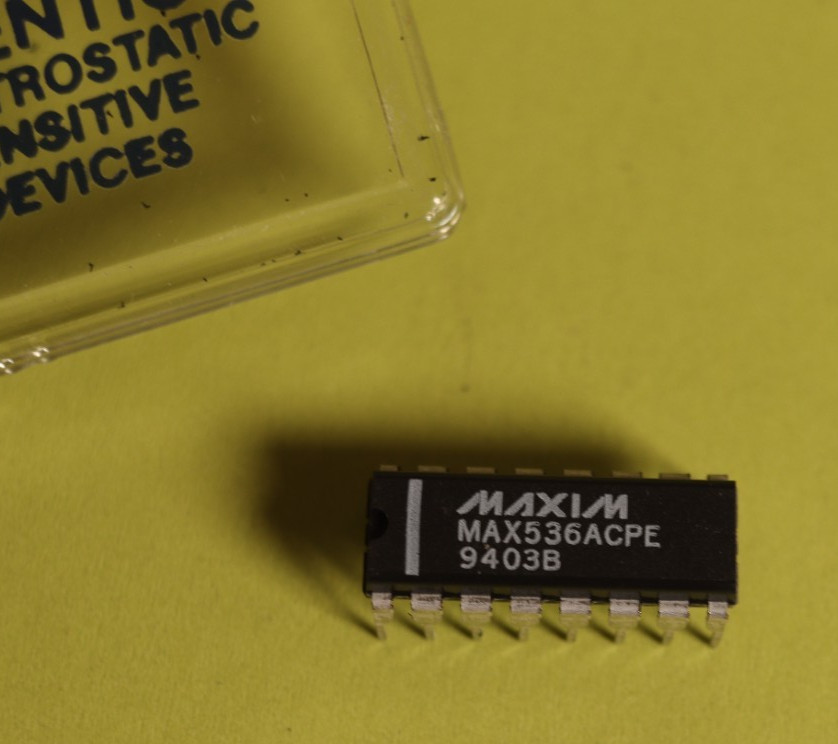 MAX536ACPE Maxim NOS D/A Converter IC Chip
