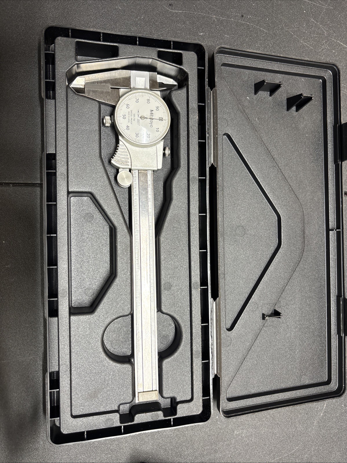 Mitutoyo 505-736 Dial Caliper 0-6" Range .001" Resolution