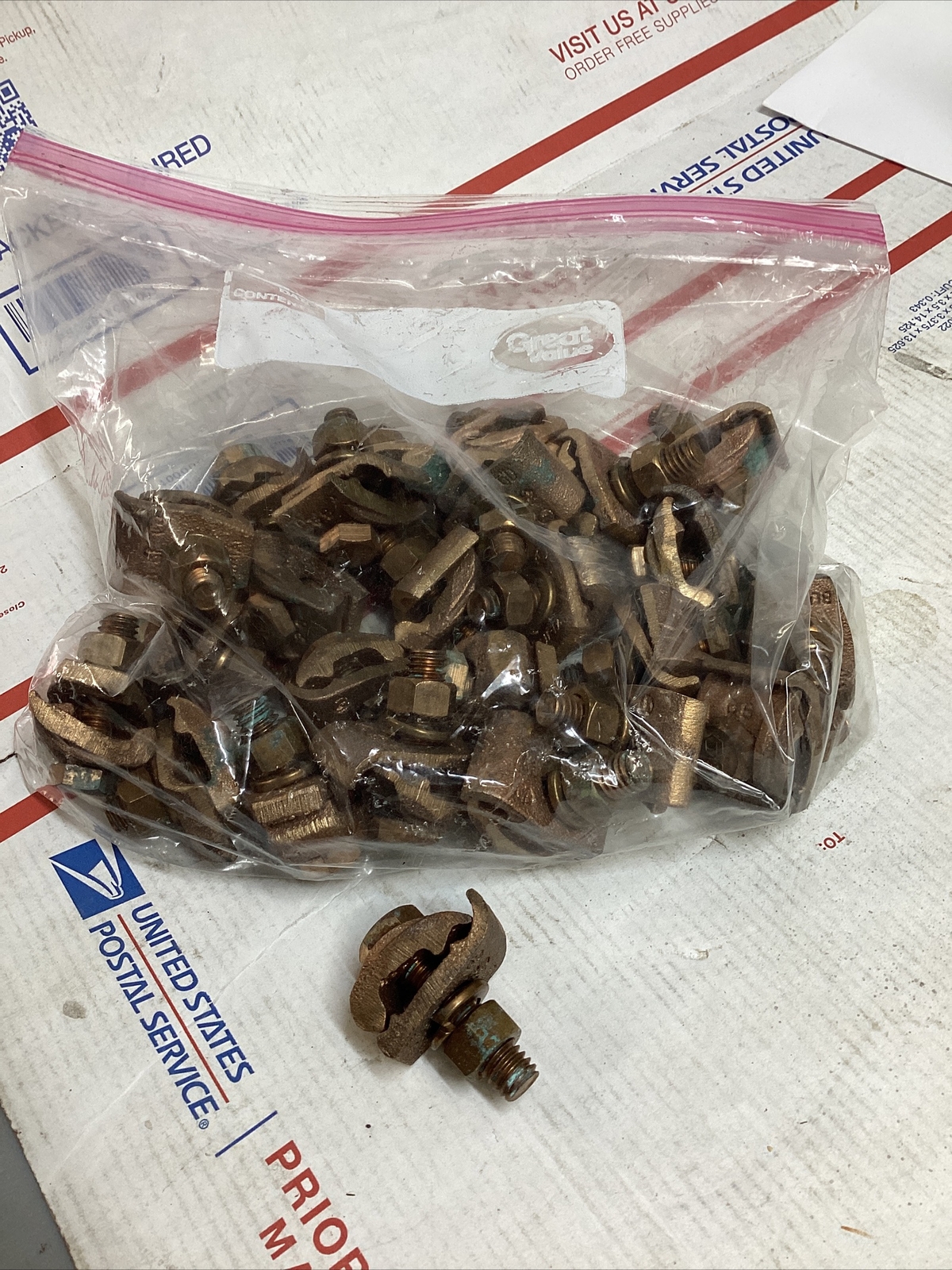 Bag of 25 Burndy GB26 Ground Wire to Bar 4-2/0 AWG Wire Direct Burial Clamp ED4U