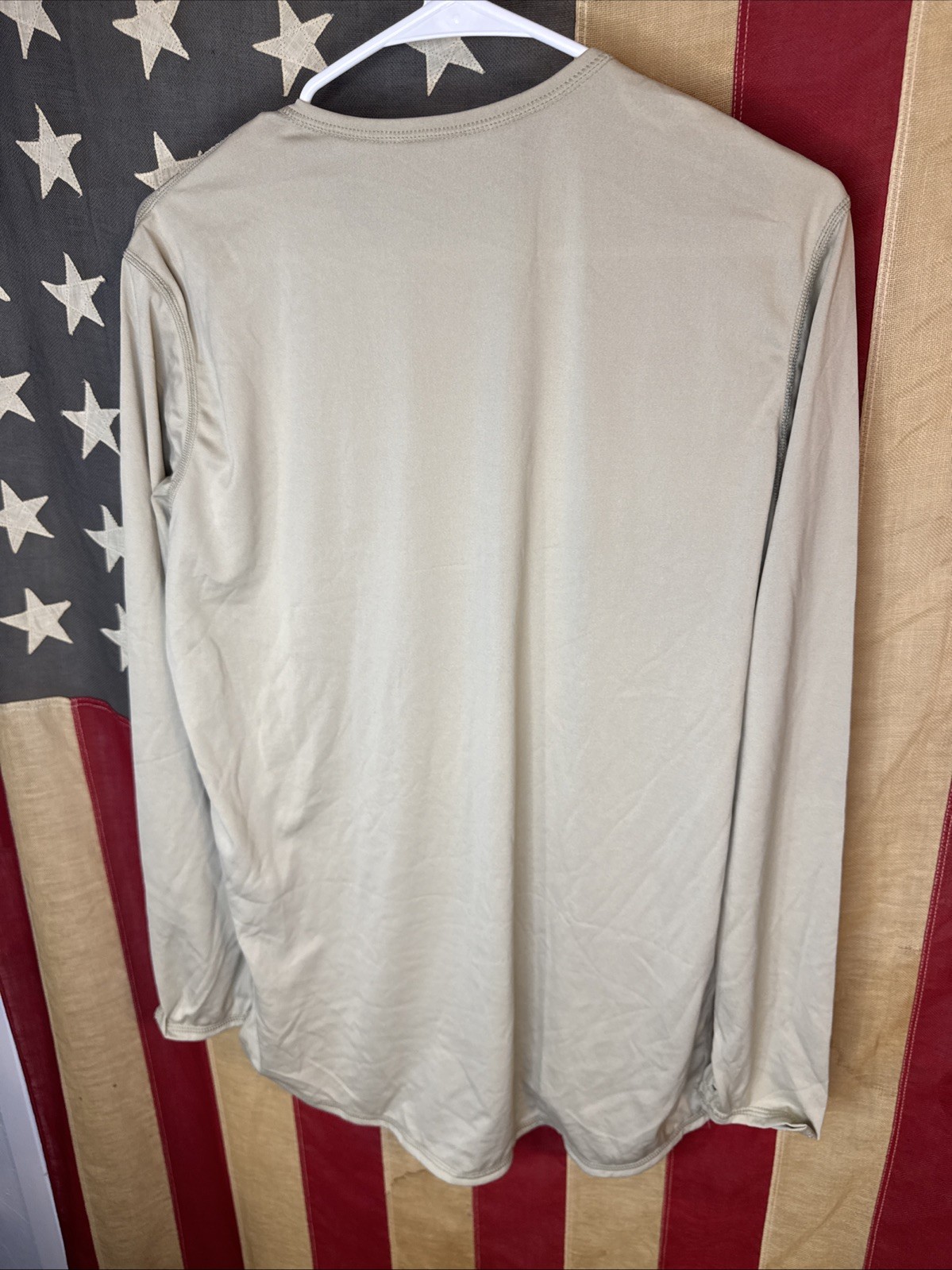 Gen 3 New Medium Regular Sand Tan Silk Weight Undershirt Top ECWCS Army D785