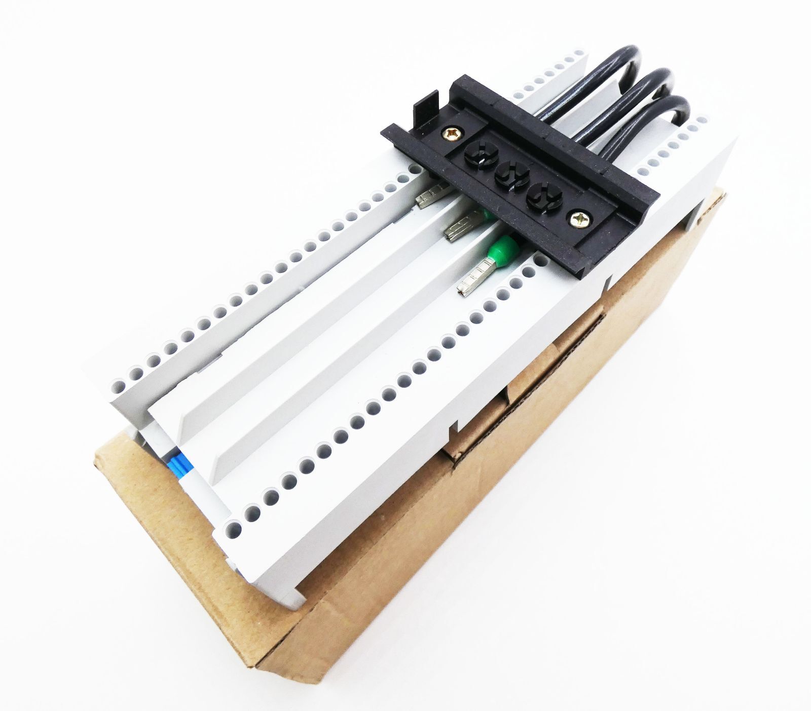 Siemens 8US1011-5NE00 busbar adapter 40 mm E-stand: 03 -unused/original packaging-