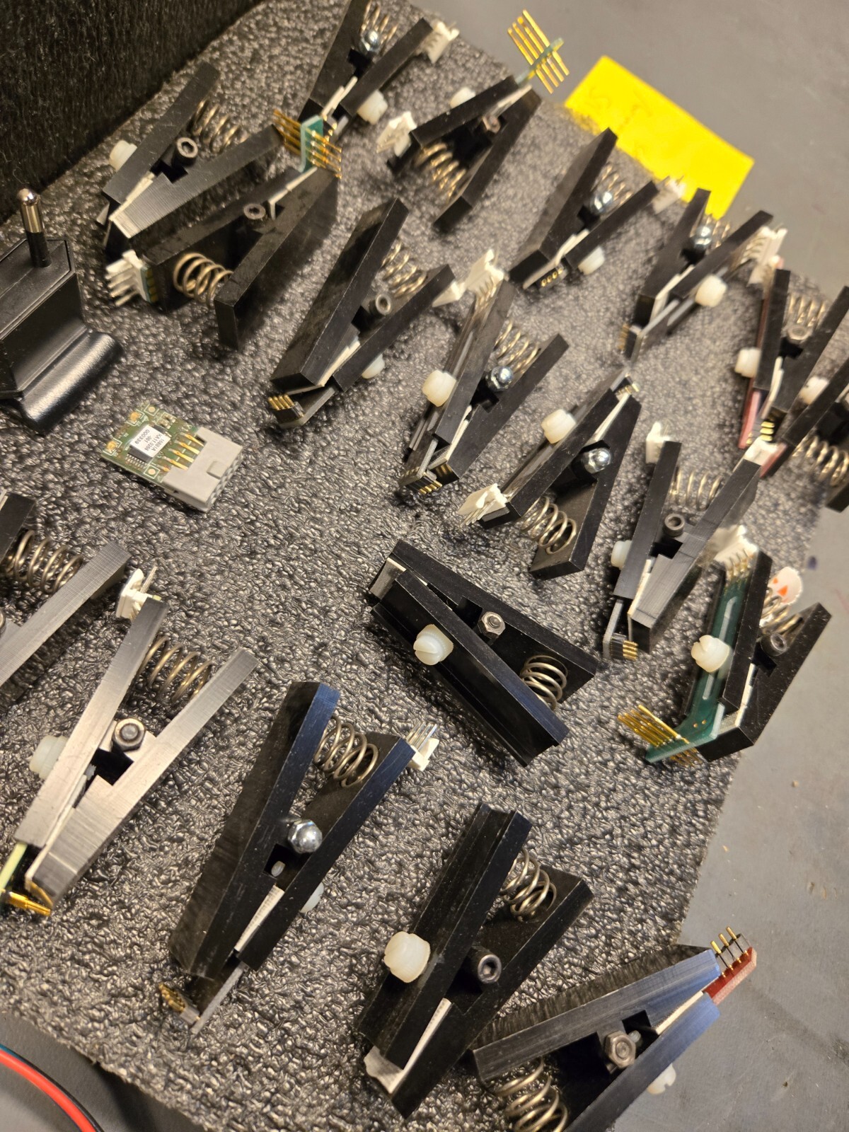 POGO pins Test/Programming/Debug Clips