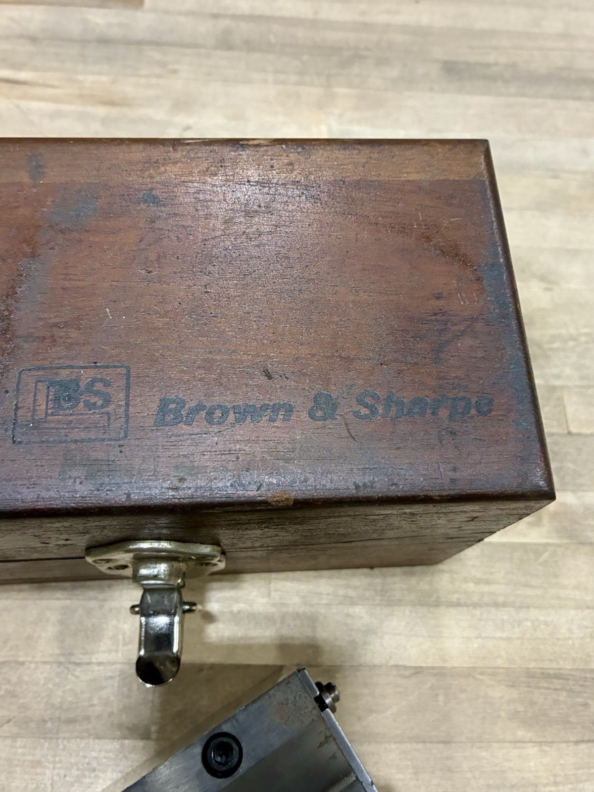 Brown & Sharpe Magnetic V Block