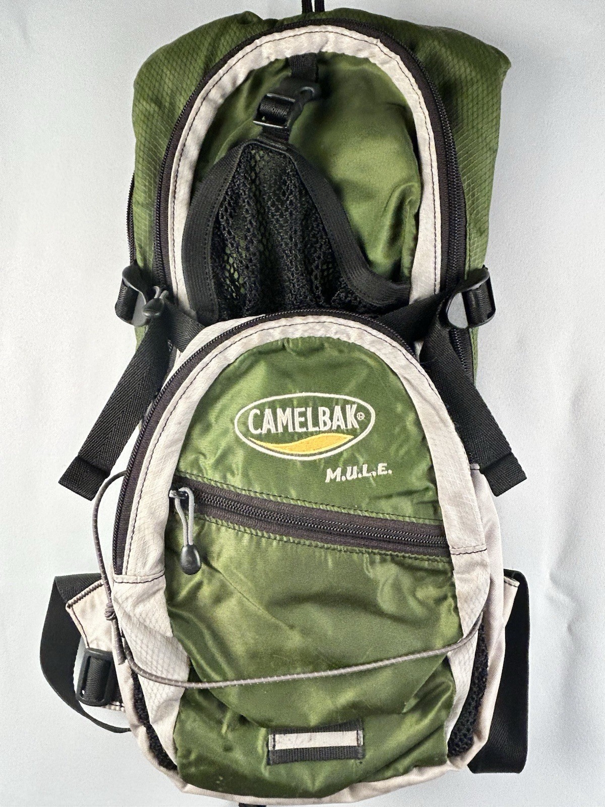 CamelBak M.U.L.E. Hydration Backpack Green Hiking Cycling Hydration Pack
