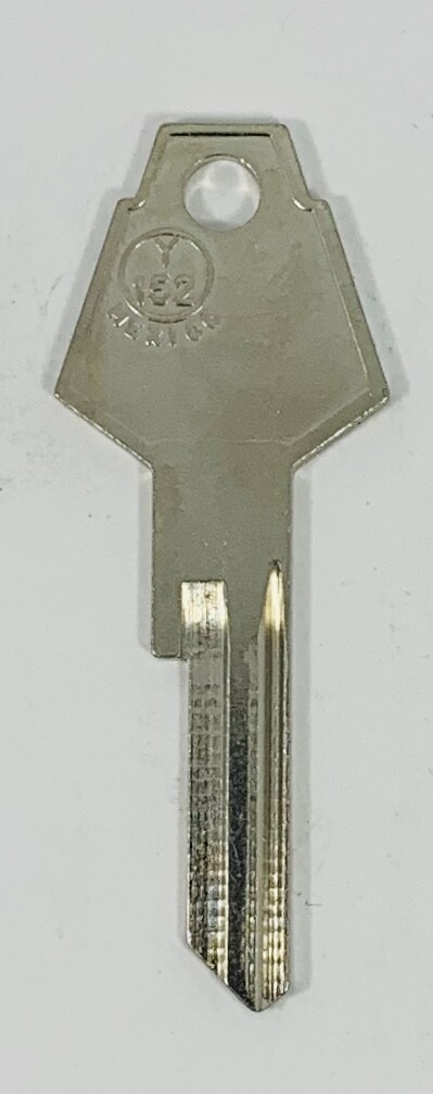 Lots of Y152 P1770U HPL73 Key Blanks For Chrysler