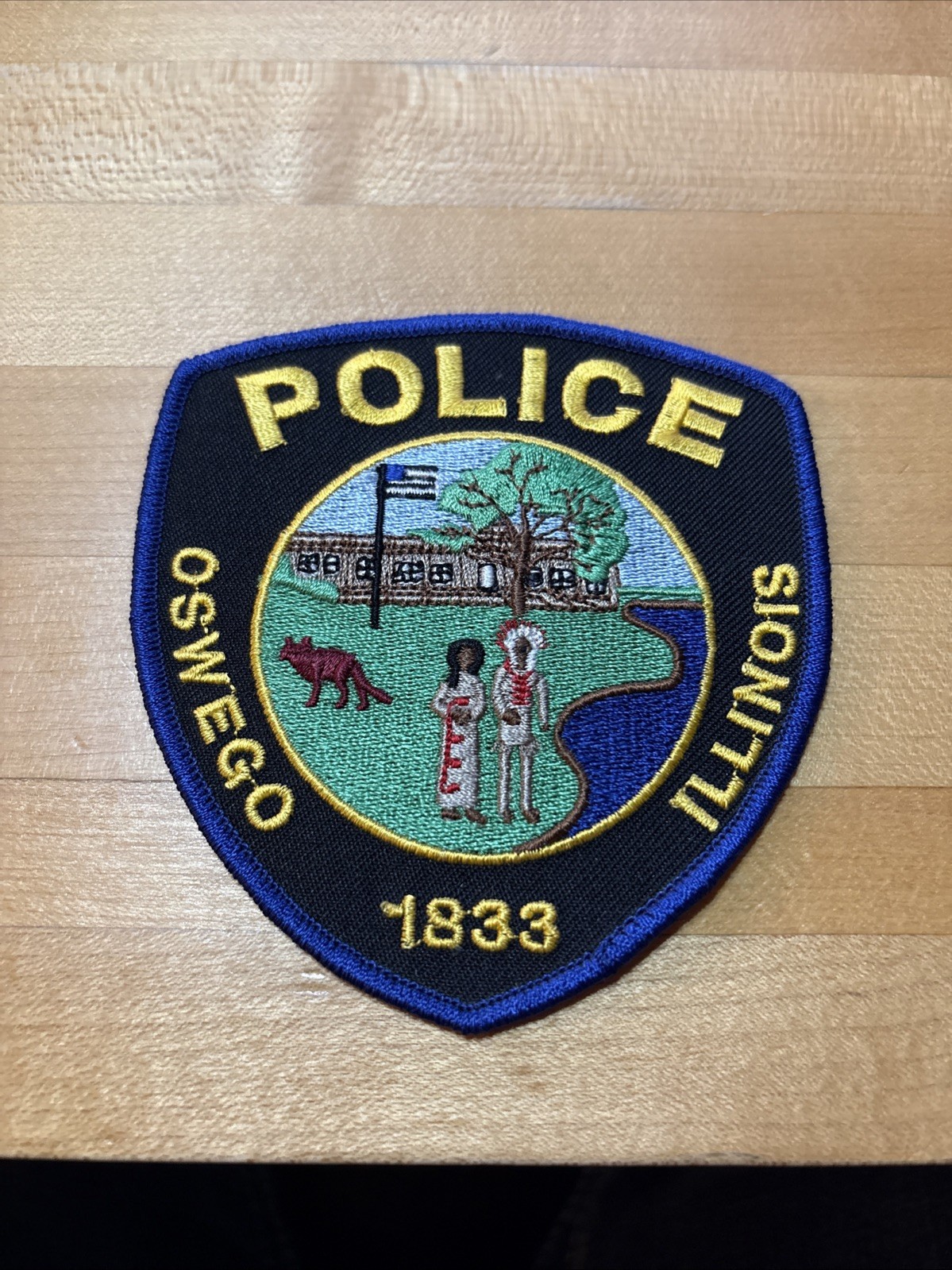 OSWEGO ILLINOIS IL POLICE PATCH -Historical Memorabilia
