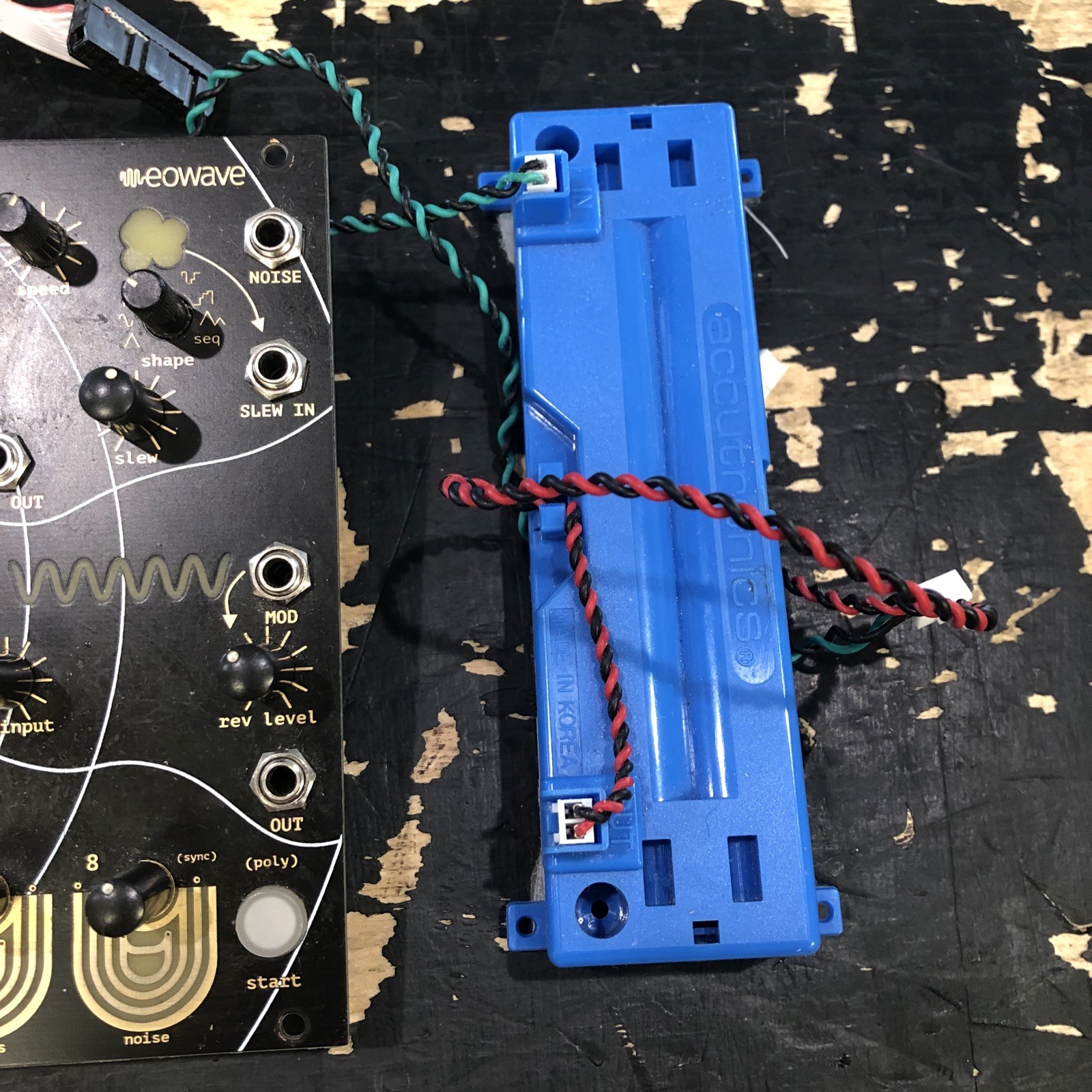 Eowave Quadrantid Swarm Desktop Polyphonic Digital Synthesizer