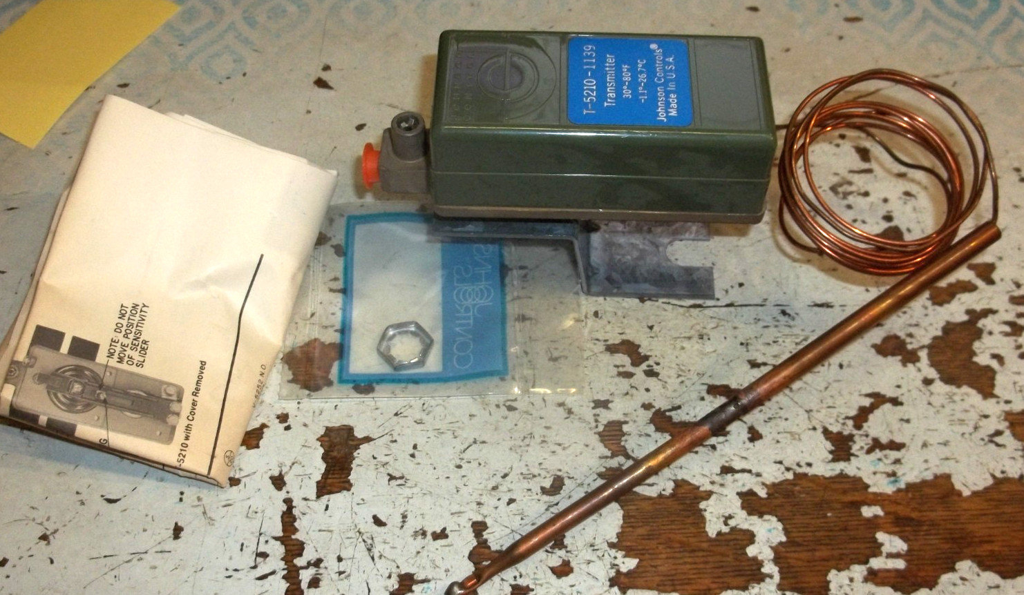 JOHNSON CONTROLS T-5210-1139 TRANSMITTER 27-2973-56 (II3)