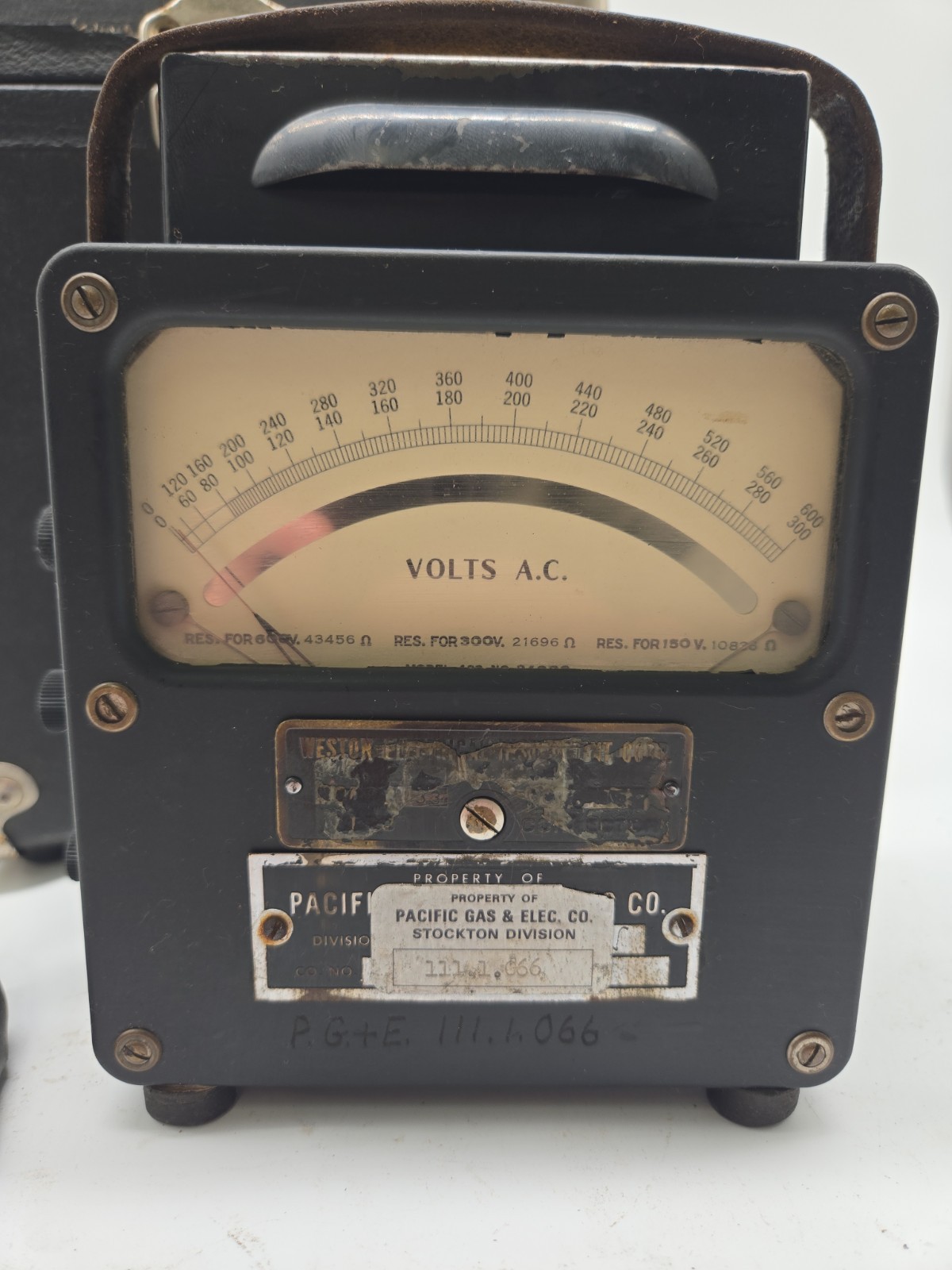 Vtg Weston Electrical Instrument AC Voltmeter Zero Corrector Model 433 With Case