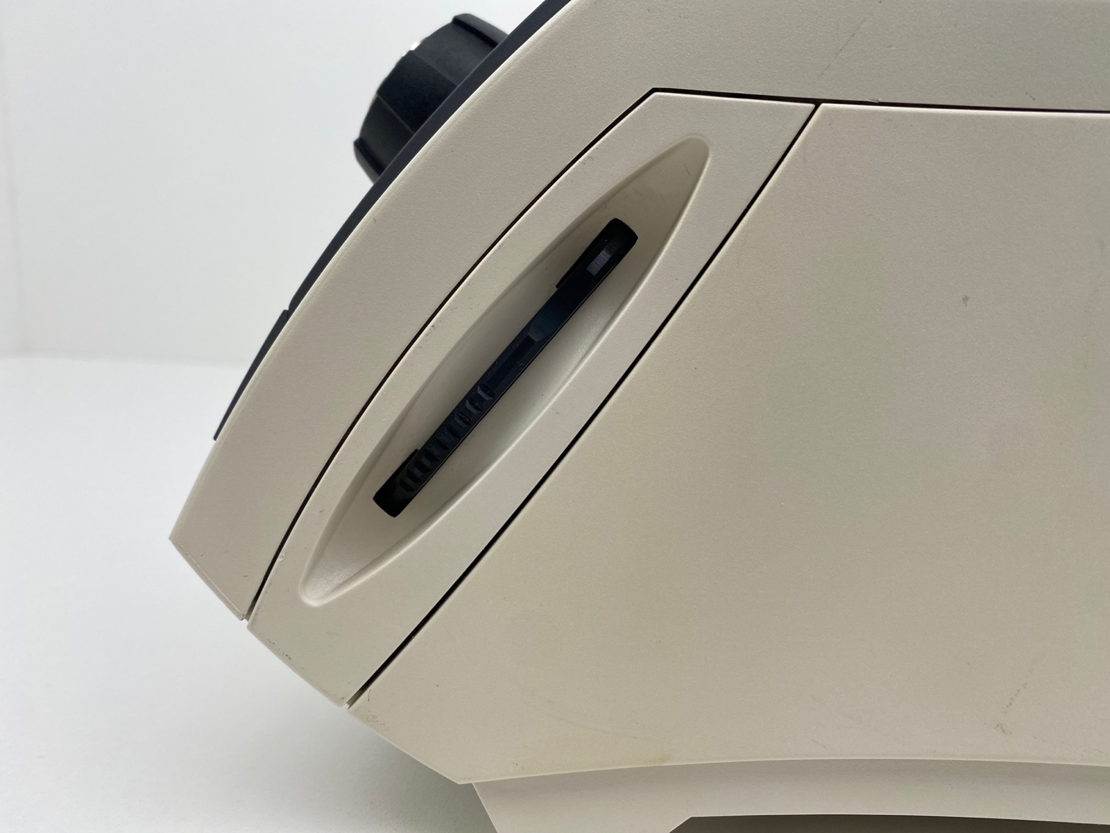 Schott KL 2500 LCD Cold Light Source