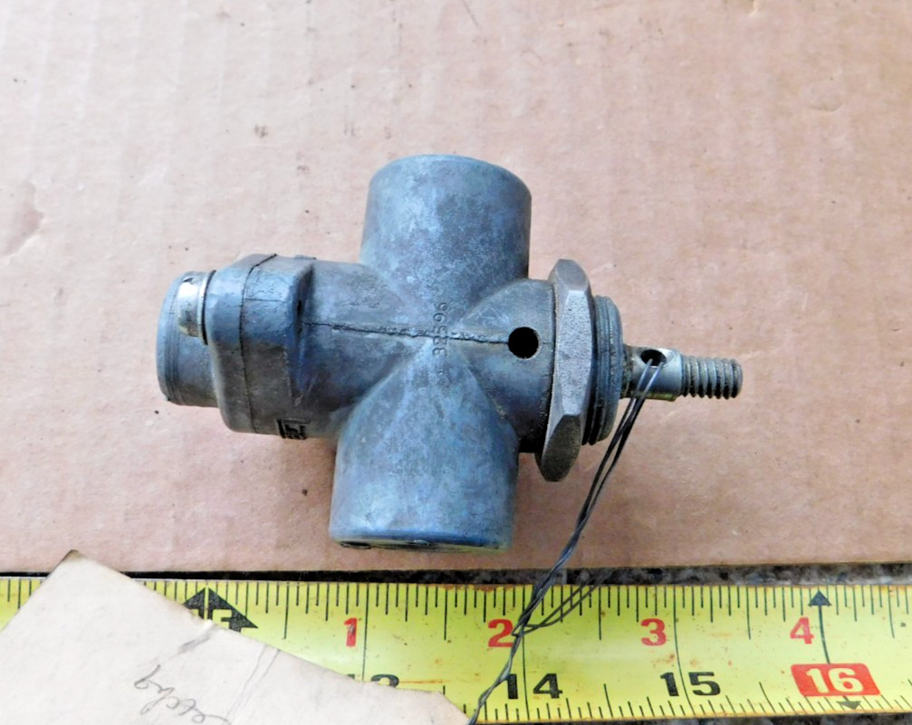 TRAILER BRAKE CONTROL VALVE 276567
