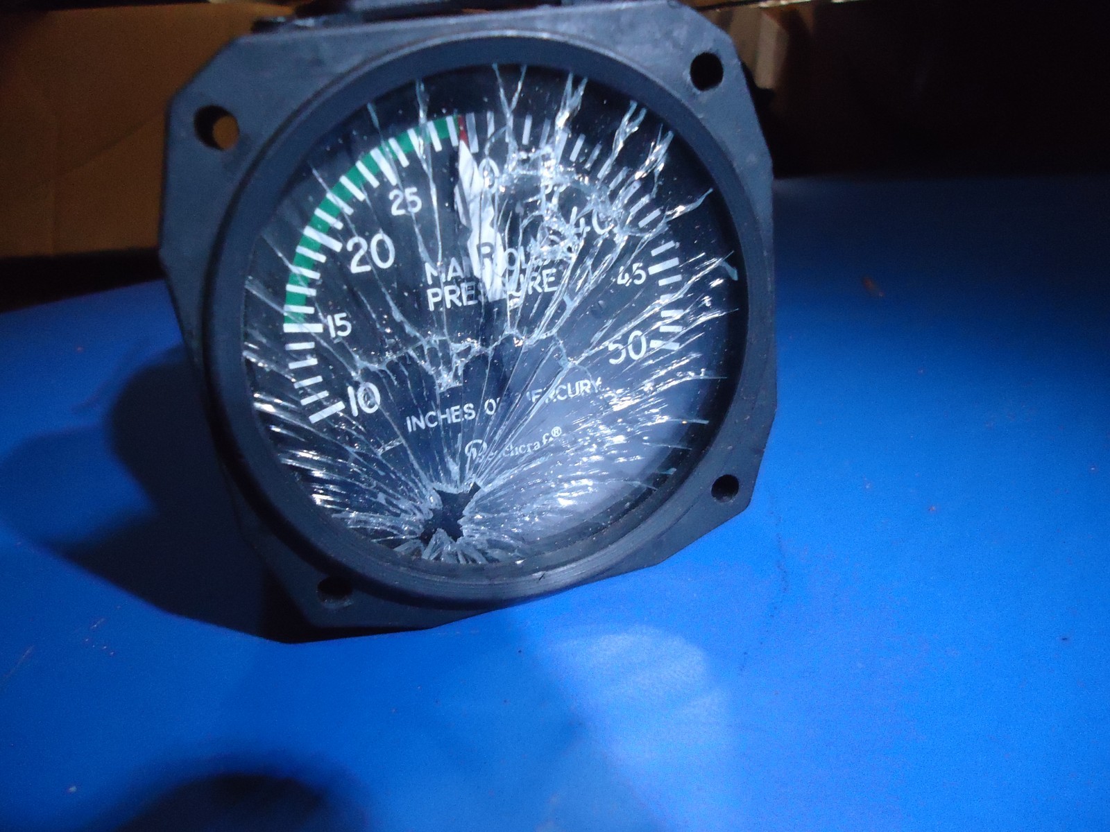 United Instruments Manifold Pressure Gauge PN 6121 Cracked Glass AS REMOVED