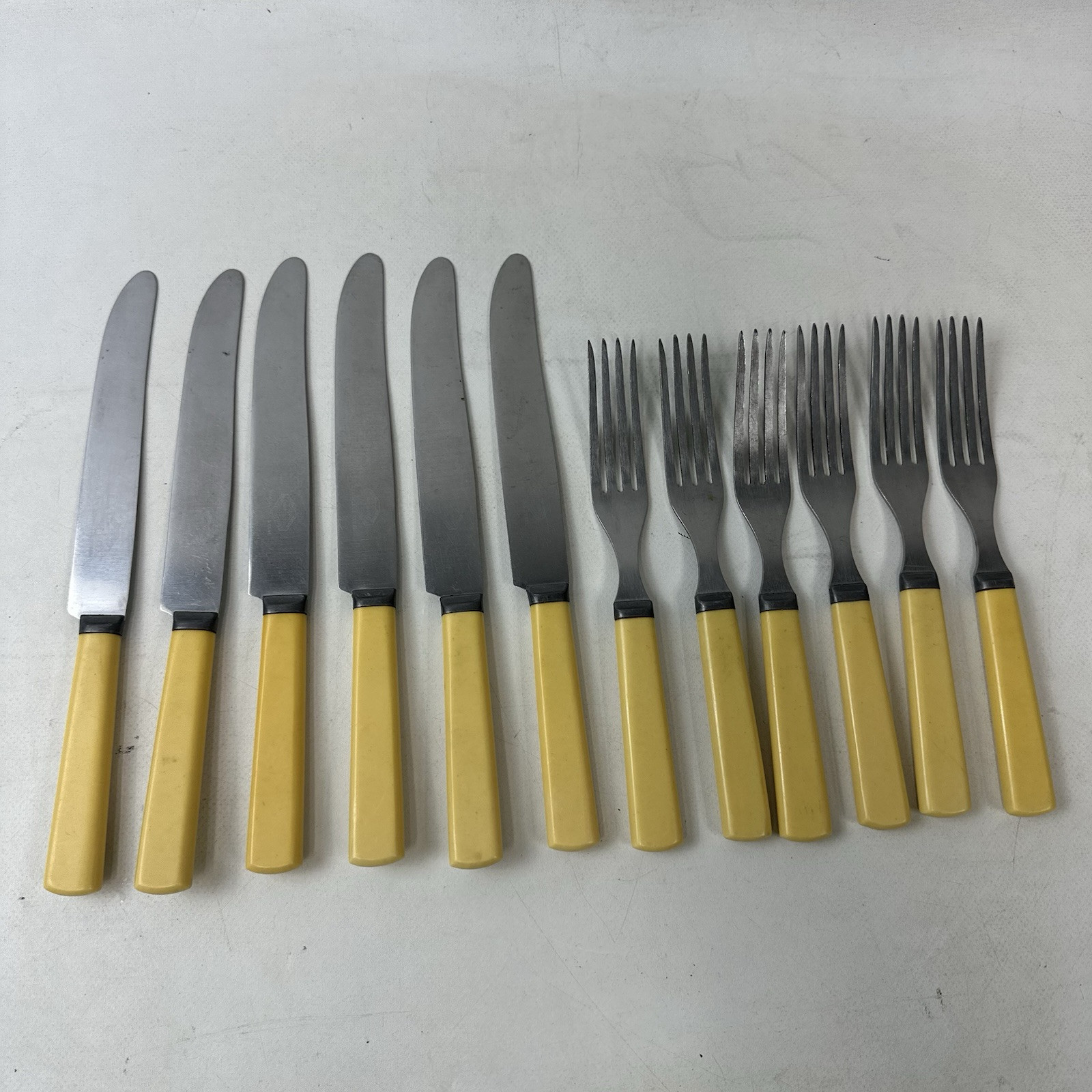 Lot Of 12 Vintage Royal Brand Flatware Cutlery Bakelite Butter Knives And Forks