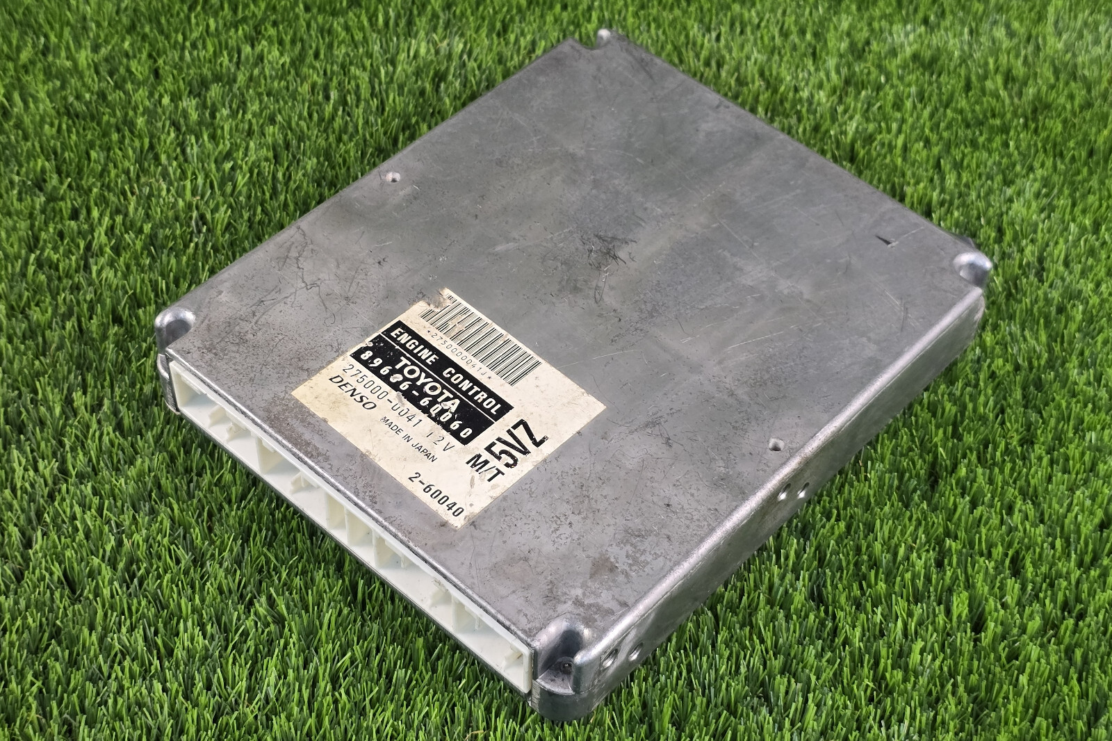 Toyota Land Cruiser KZJ90 Engine Computer 5VZ  M/T 89666-60060 Ecu Oem Used