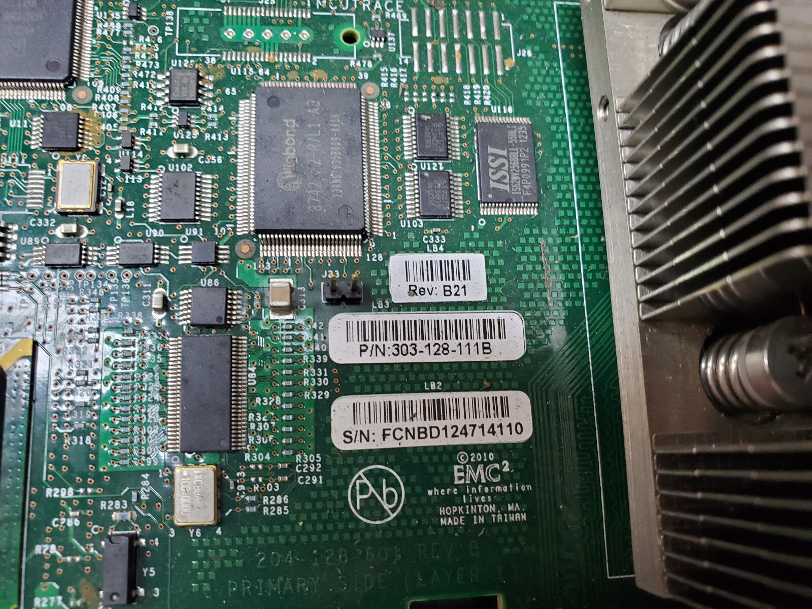 EMC 303-128-111B VMAX 40K Storage Processor NO MEMORY