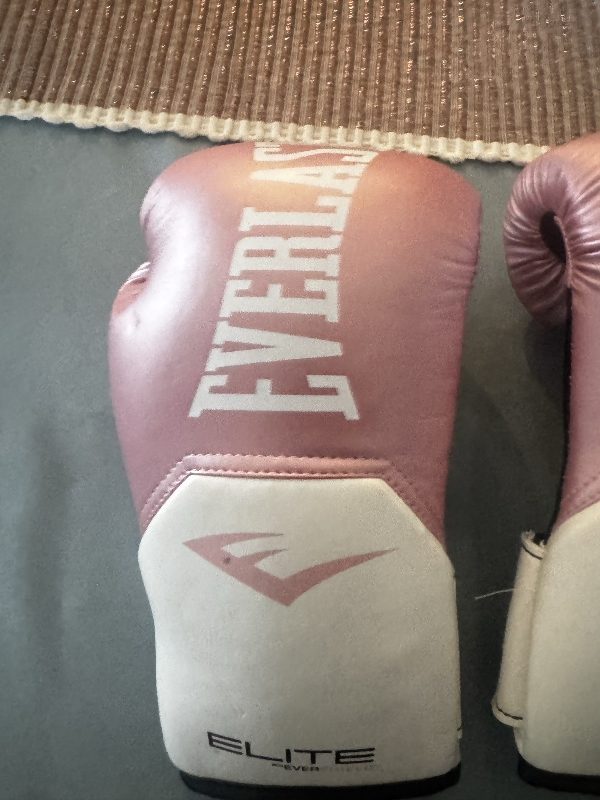 Everlast Elite EverShield Pink Boxing Sparing Gloves Pro Style Training Medium