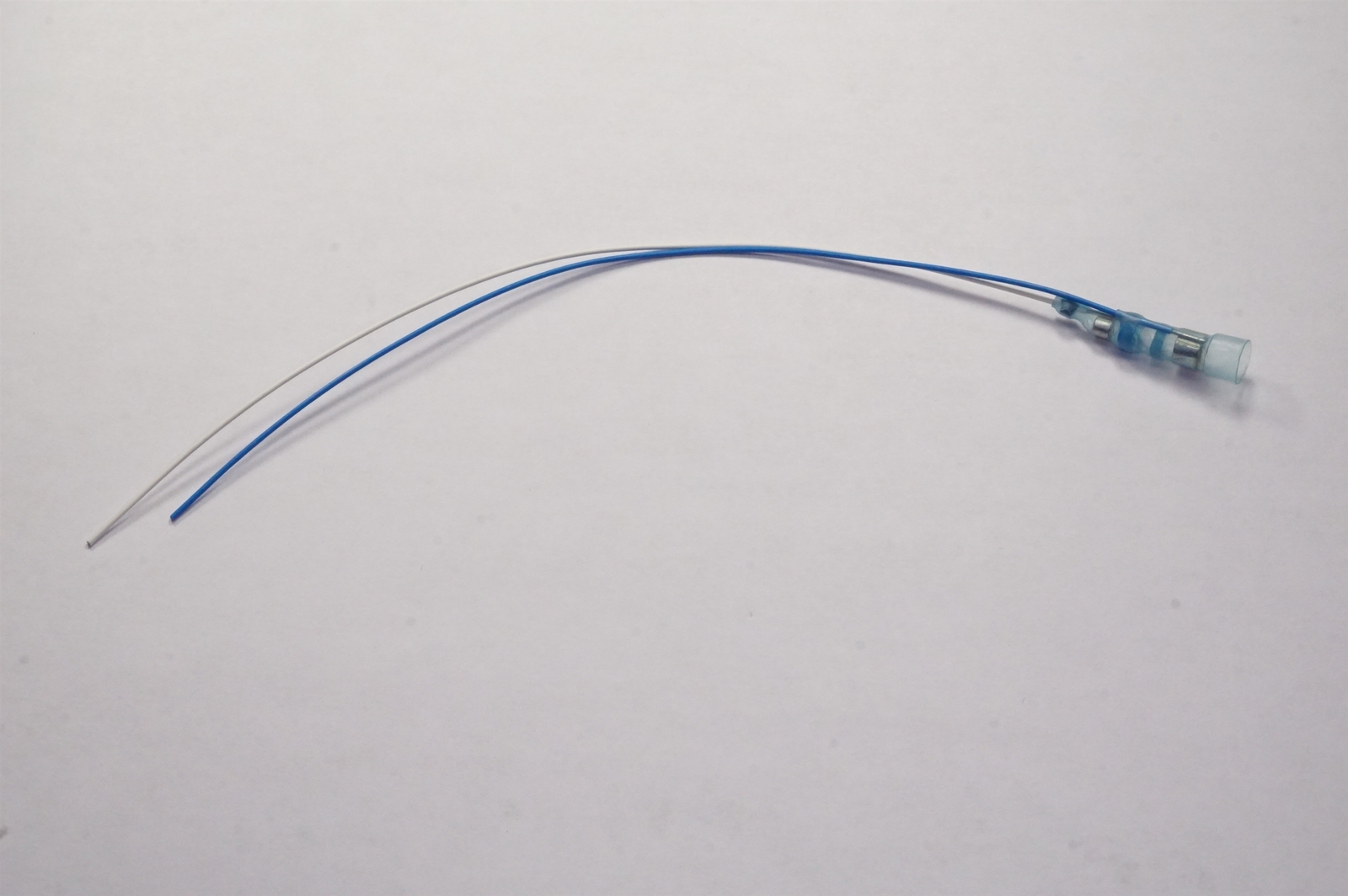 B-020-24-N Tyco Solder Sleeve w/ Wires 1.26" L 0.25" ID Transparent Blue NOS