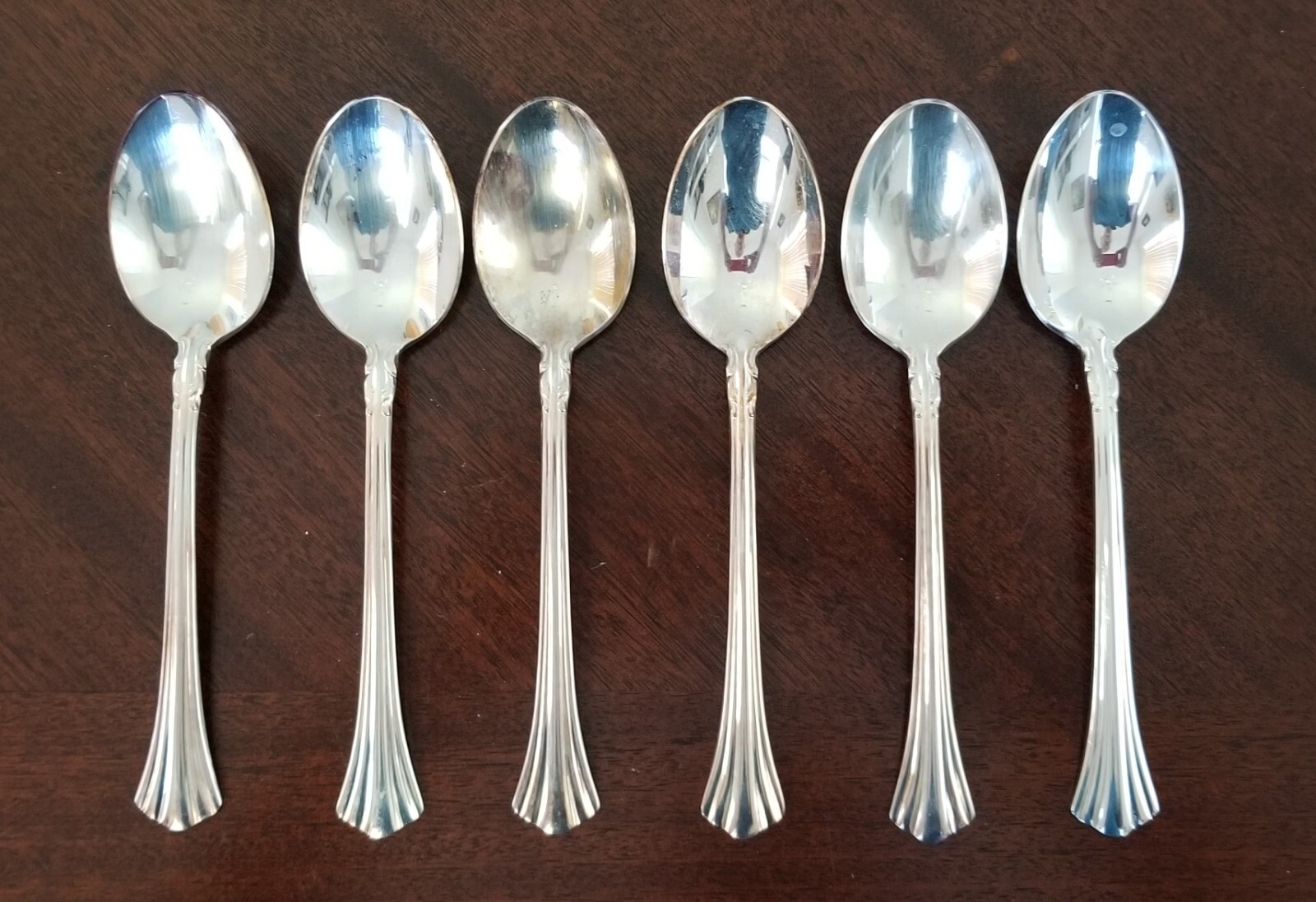 Lot of 6 Supreme Cutlery By Toole "Classic Plume" Oval Soup Spoons 7 1/8"