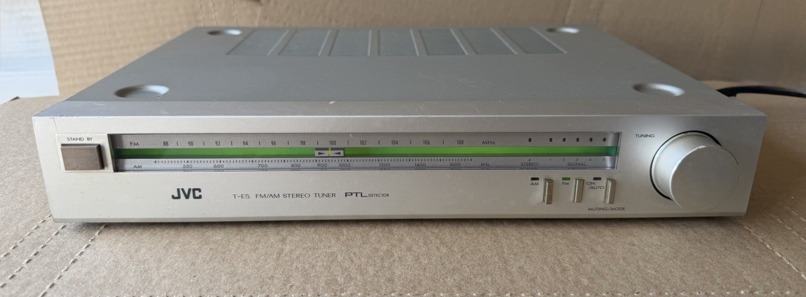 TESTED: JVC T-E5 FM AM Stereo Tuner