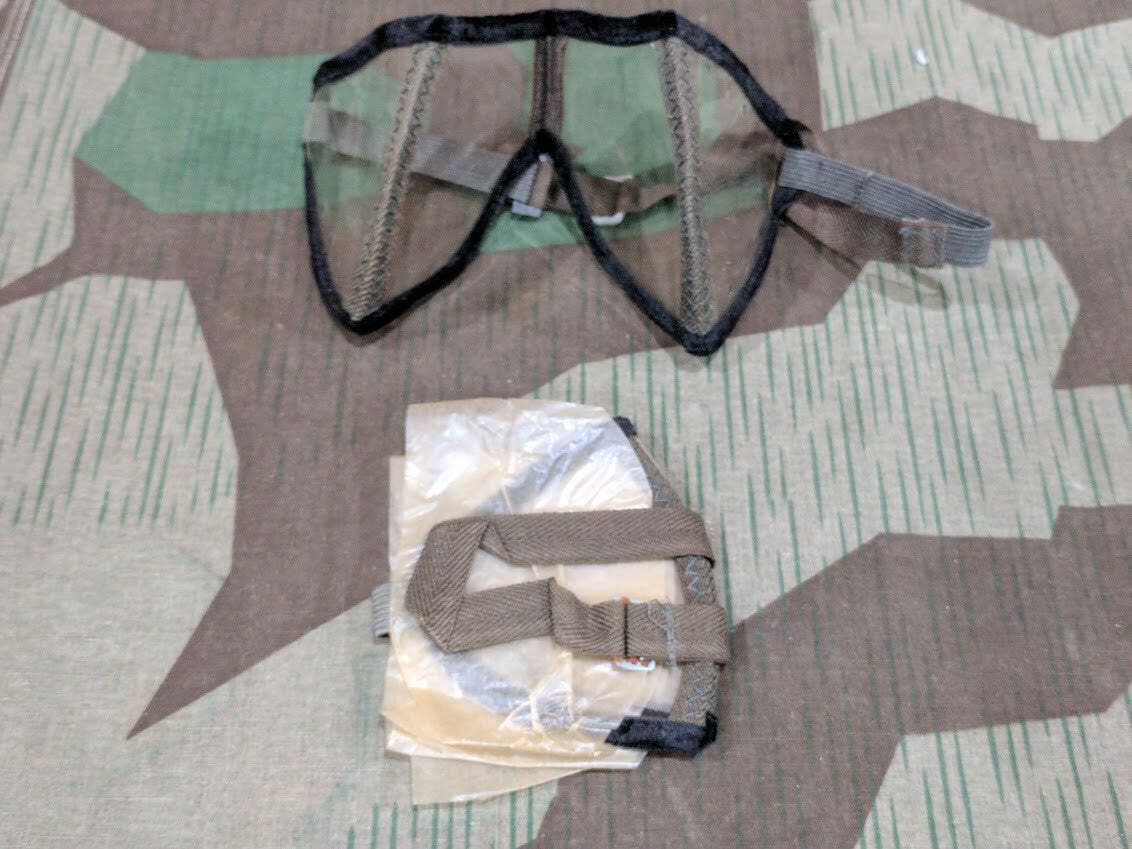 Original WWII German Clear Dust Goggles in Envelope (ONE) Wehrmacht Heer Driver