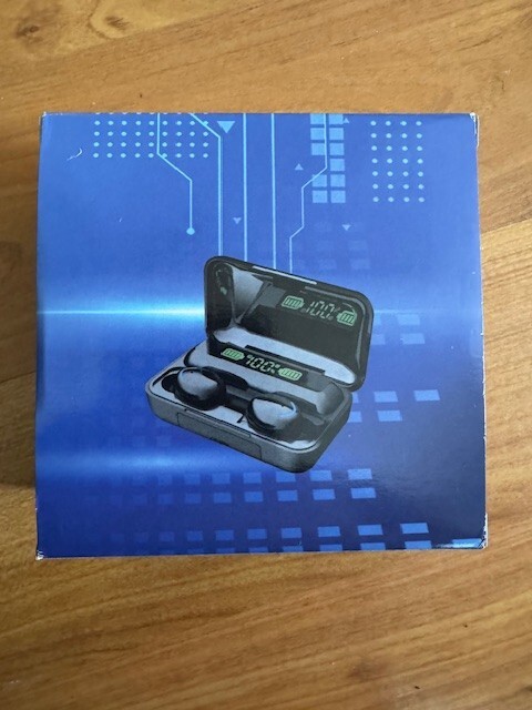 Brand New wireless earbuds with MagSafe Charging Case