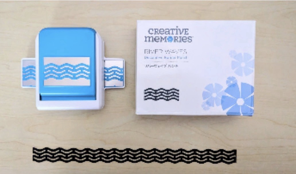 NIB Creative Memories River Waves Border Punch.