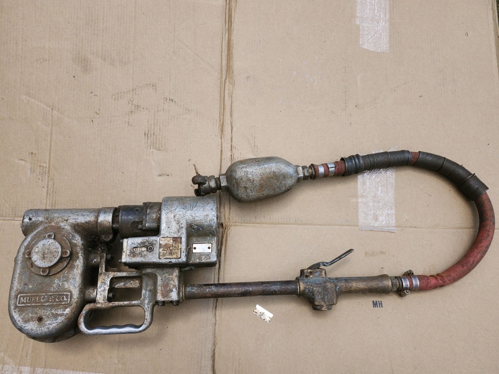 Mueller Model H604 Model 4 Pneumatic Tap Machine