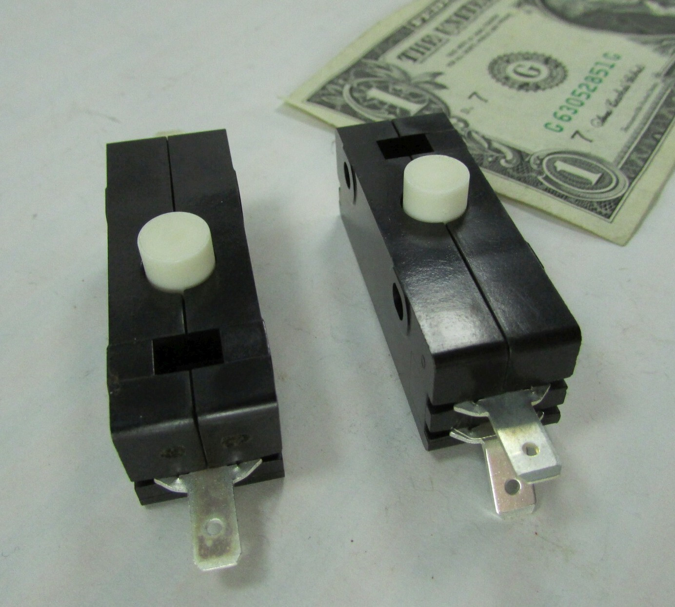 Lot 2 Cherry E13 15A Normally Open/Closed Pushbutton Switch 125/250 VAC E13-61L0