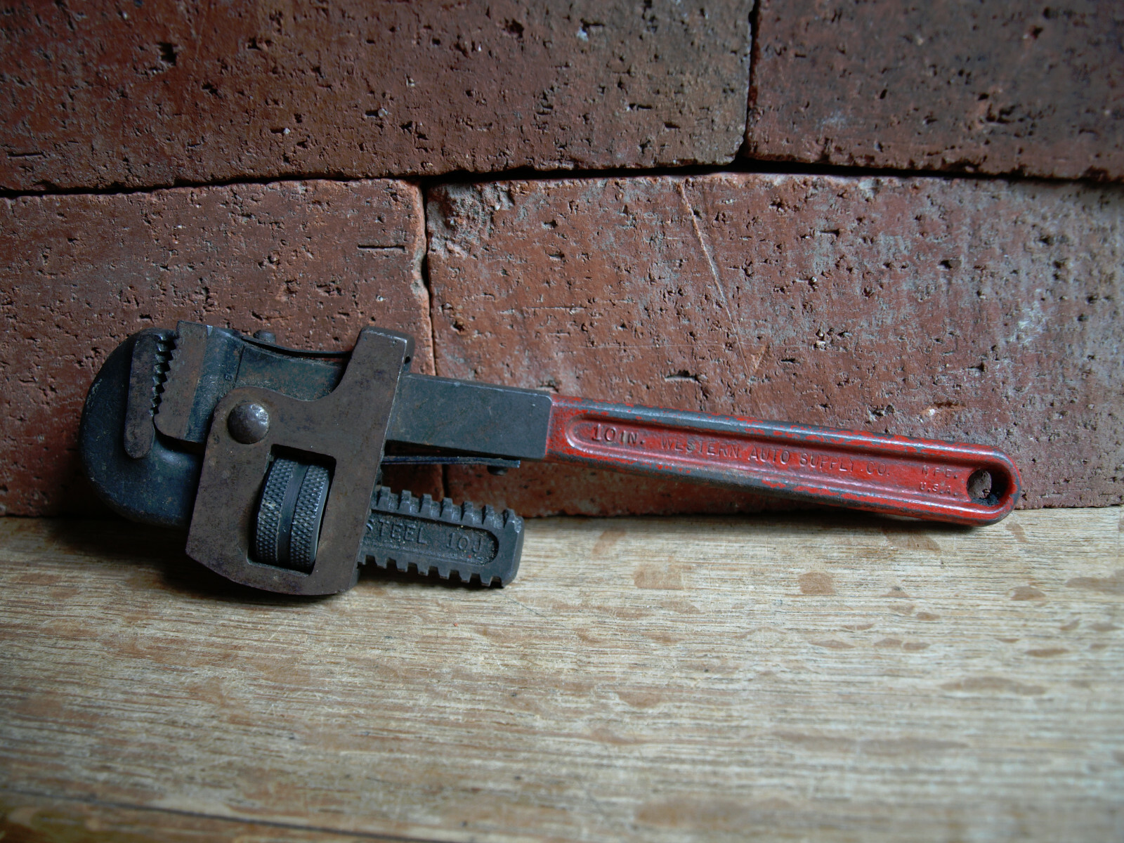 Western Auto Stillson-Style 10 Inch Pipe Wrench HR2438