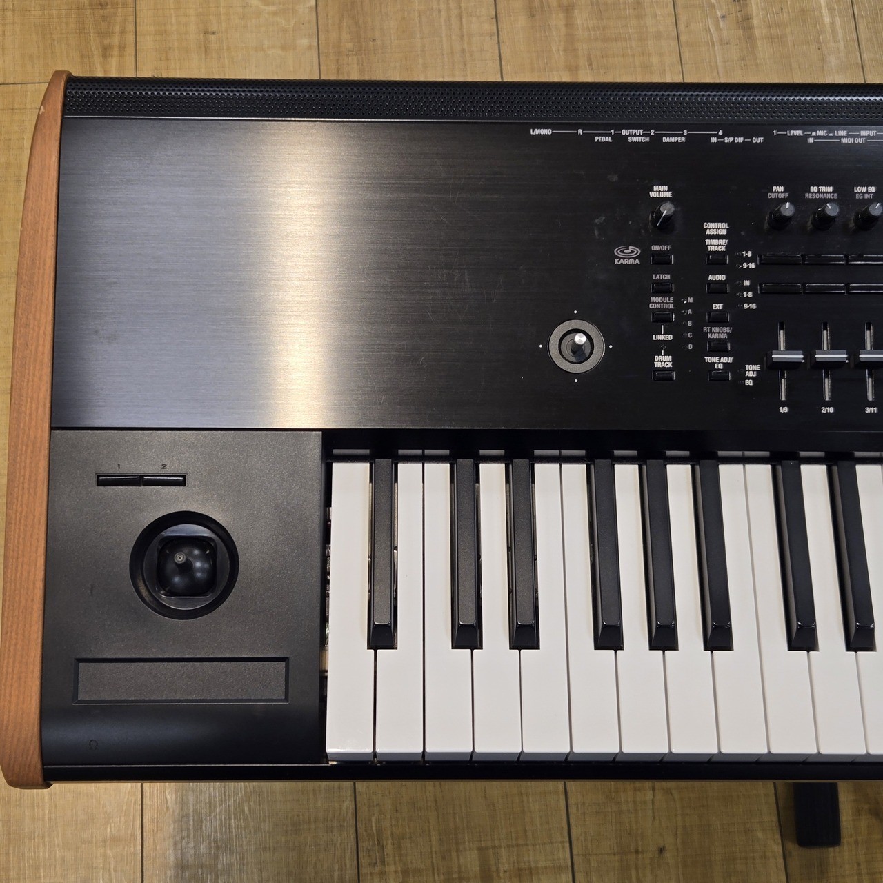 Korg Kronos 2 88 Key Synthesizer Workstation Tested w/ Hard Case Pedal Japan