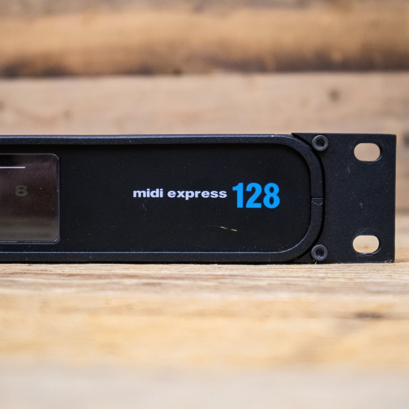 MOTU Midi Express 128 8-in/8-out MIDI Interface with USB Mac & Windows U283370