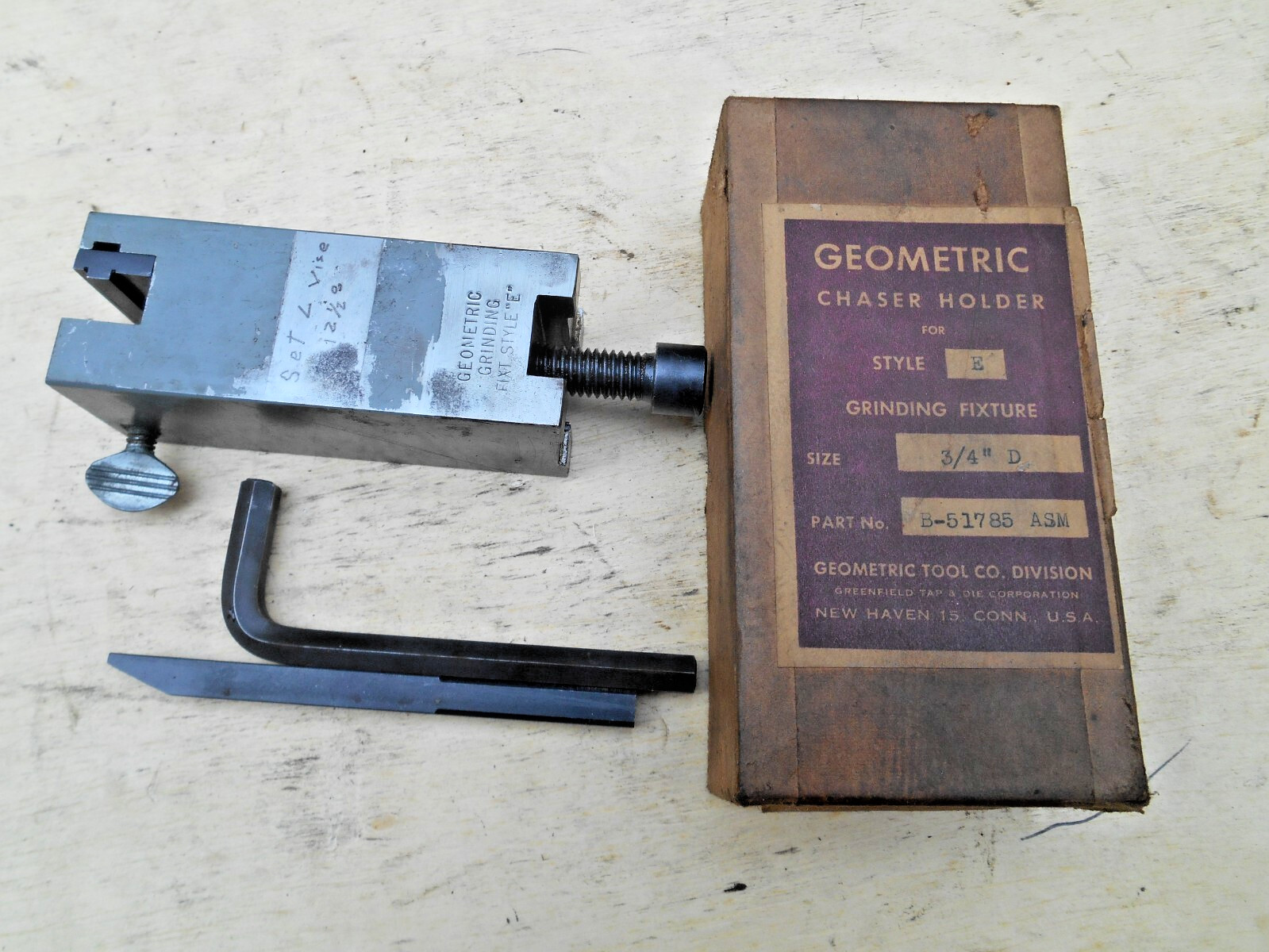 GEOMETRIC CHASER HOLDER FOR STYLE E GRINDING FIXTURE