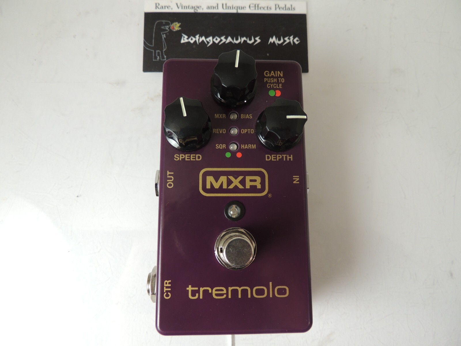 MXR M305 Tremolo Effects Pedal Free USA Shipping