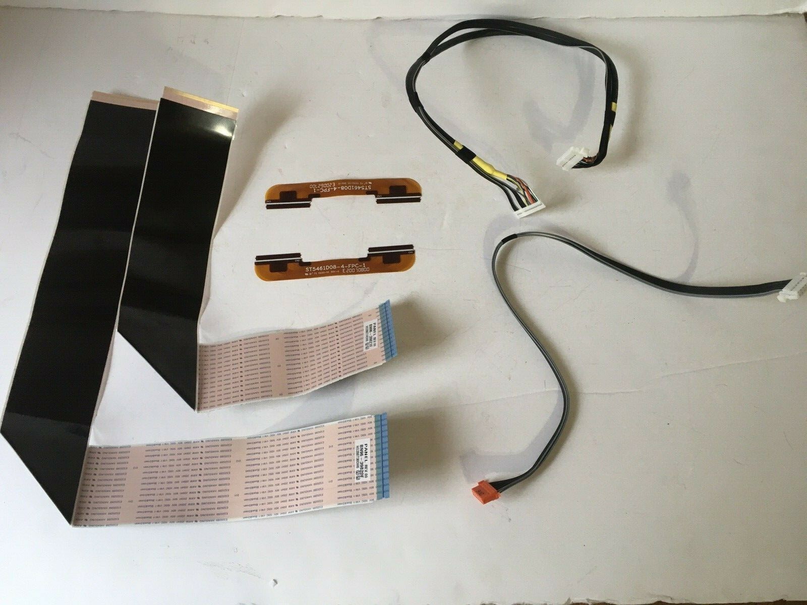 SAMSUNG UN55TU8300F RIBBON/WIRE BUNDLE