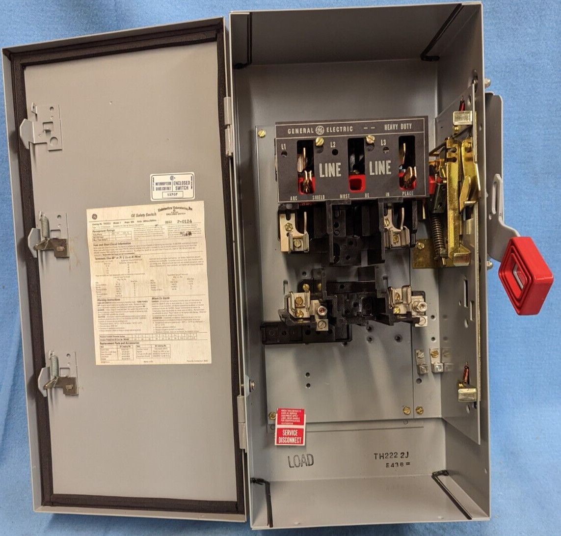 GE HEAVY DUTY SAFETY SWITCH 60 AMPS 240V.AC MAX HP 10 CAT NO TH2222J