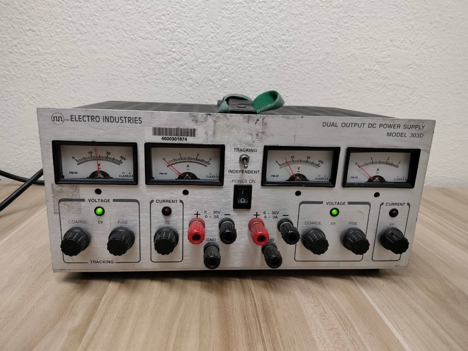 ELECTRO INDUSTRIES (MODEL 303D) DUAL OPUTPUT DC POWER SUPPLY